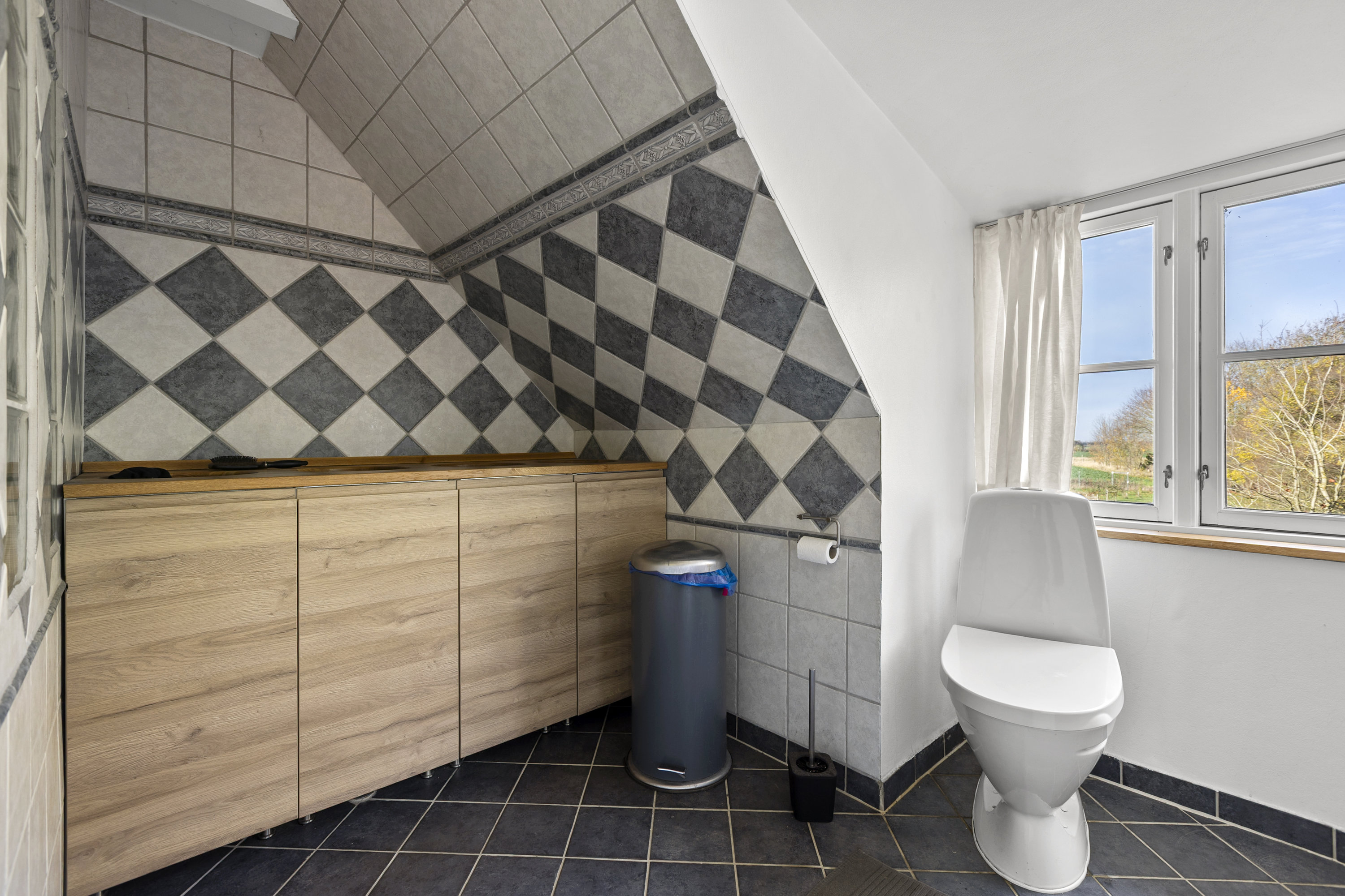 Fremhævet badeværelse billede i fuldskærmstilstand. Billede af Vemmeløsevej 2, Gimlinge, 4200 Slagelse