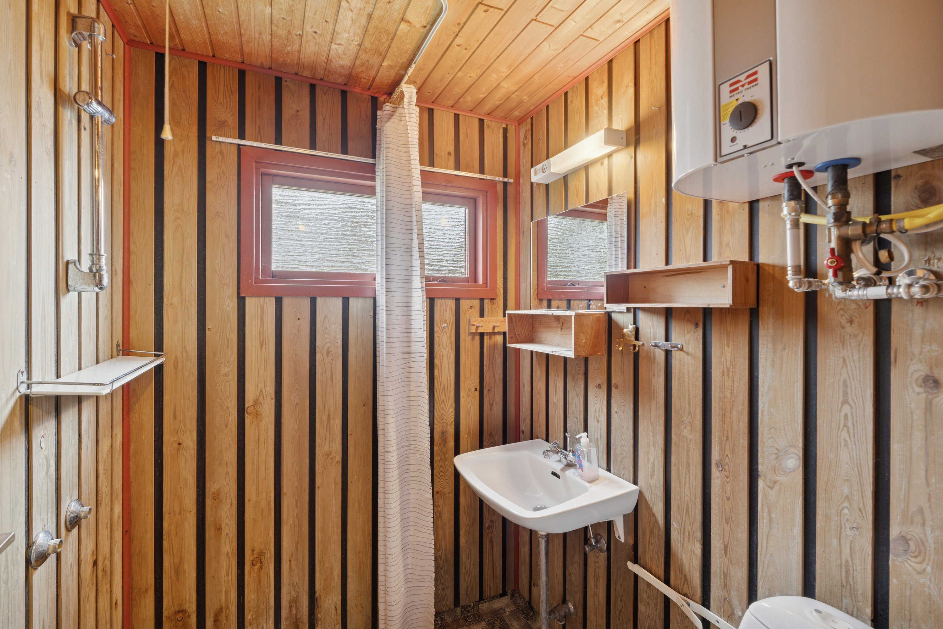 Fremhævet badeværelse billede i fuldskærmstilstand. Billede af Sletningen 1, Klitmøller, 7700 Thisted