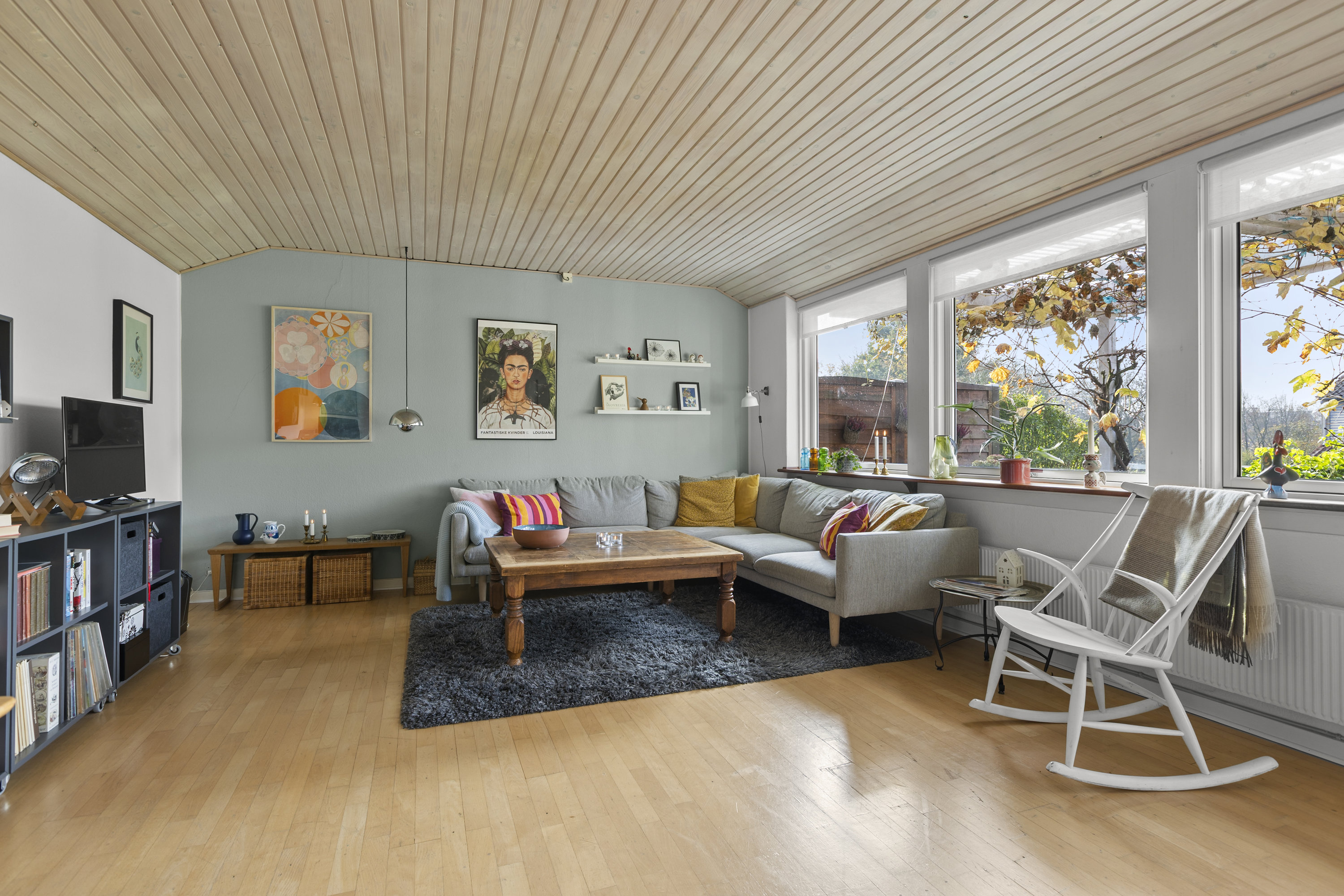 Fremhævet stue billede i fuldskærmstilstand. Billede af Søndre Parkvej 133, 4100 Ringsted