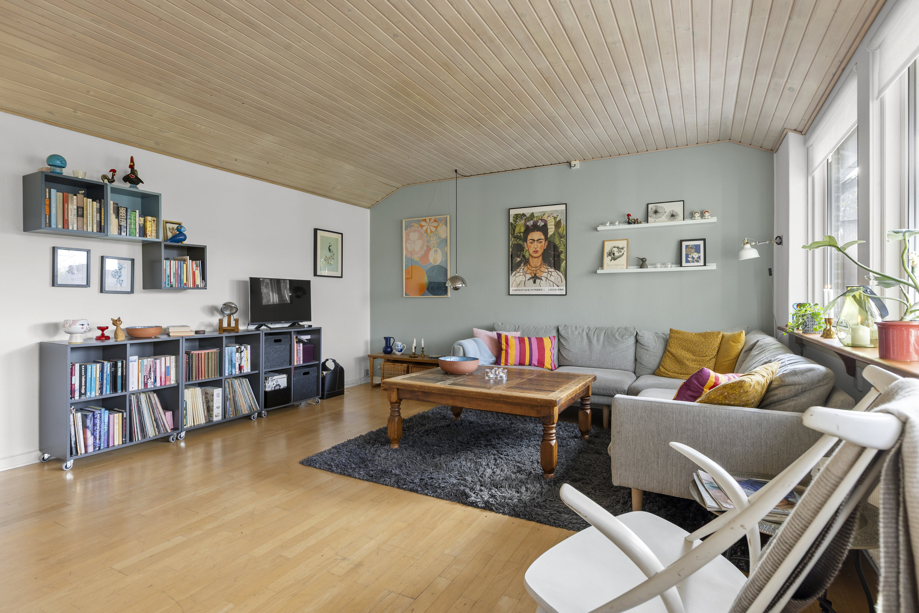 Fremhævet stue billede i fuldskærmstilstand. Billede af Søndre Parkvej 133, 4100 Ringsted