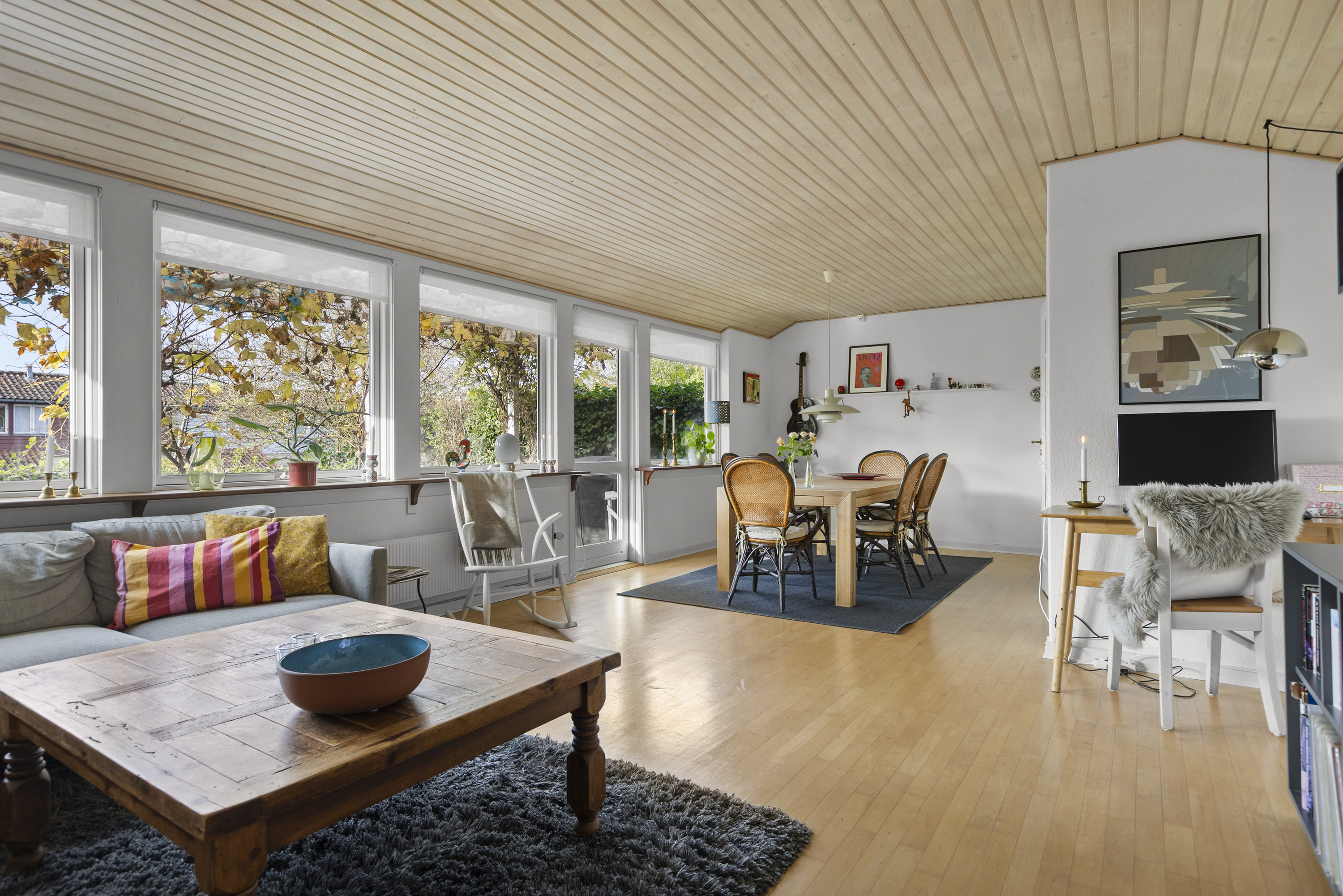 Fremhævet stue billede i fuldskærmstilstand. Billede af Søndre Parkvej 133, 4100 Ringsted