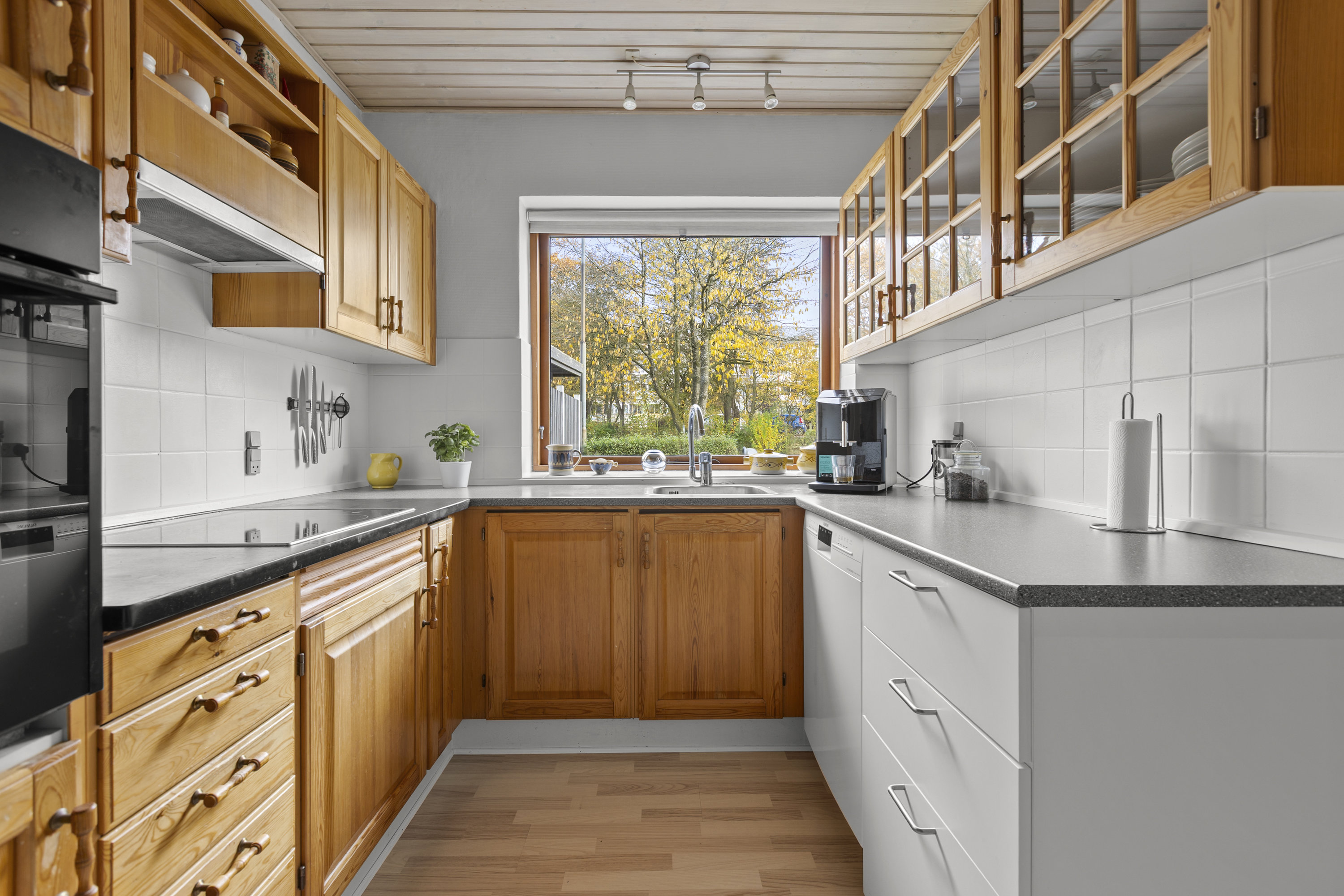 Fremhævet køkken billede i fuldskærmstilstand. Billede af Søndre Parkvej 133, 4100 Ringsted