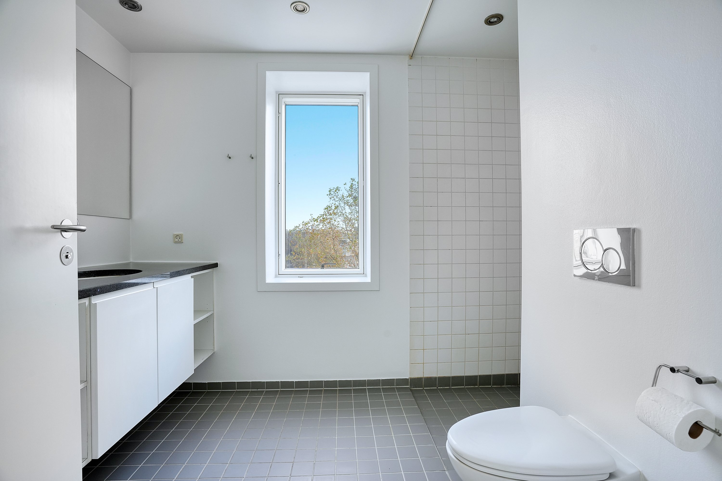 Fremhævet badeværelse billede i fuldskærmstilstand. Billede af Ebbe Rodes Allé 7, 3. th., 2500 Valby