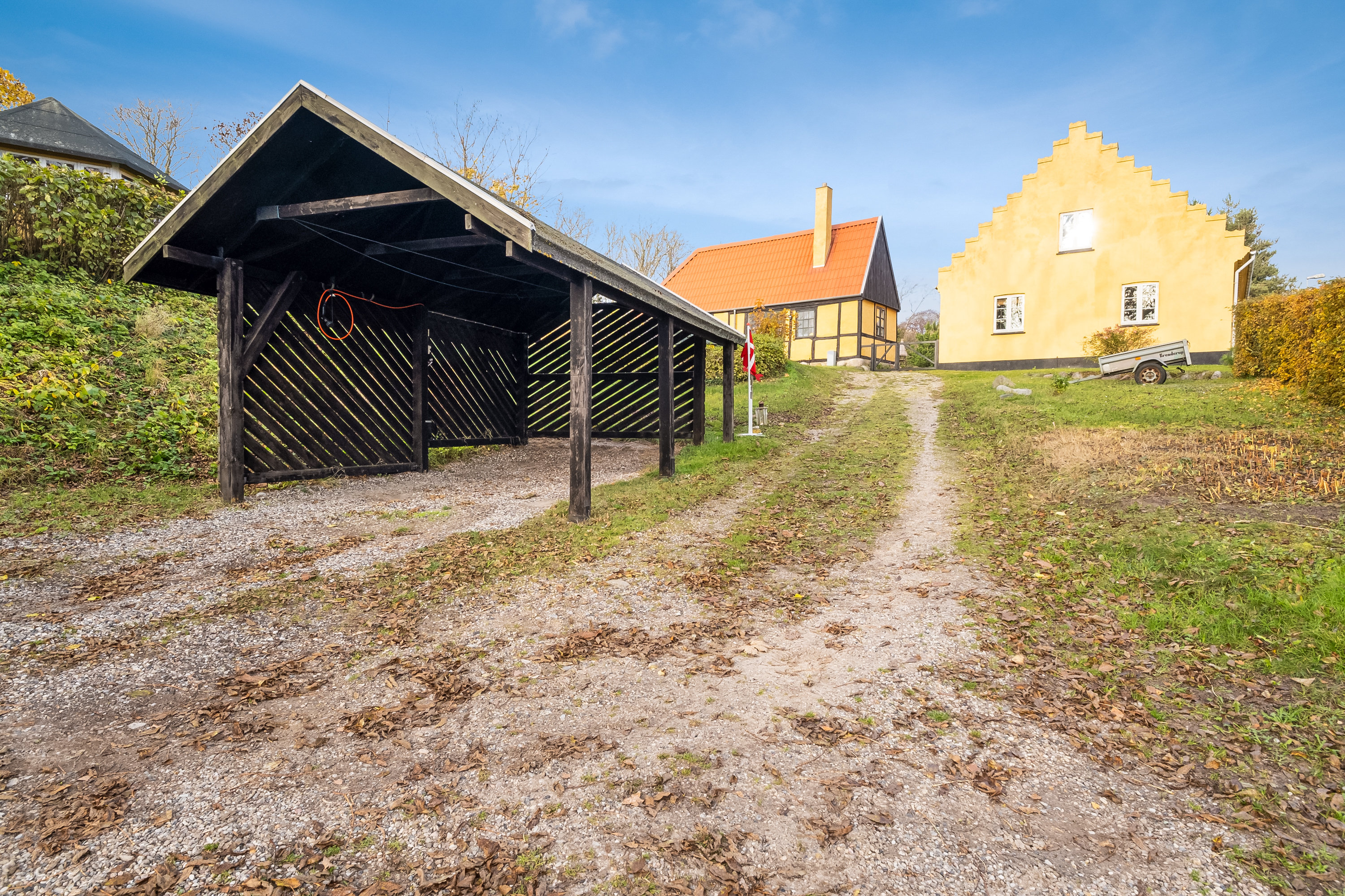 Fremhævet carport billede i fuldskærmstilstand. Billede af Dyrehavevej 94, 5800 Nyborg