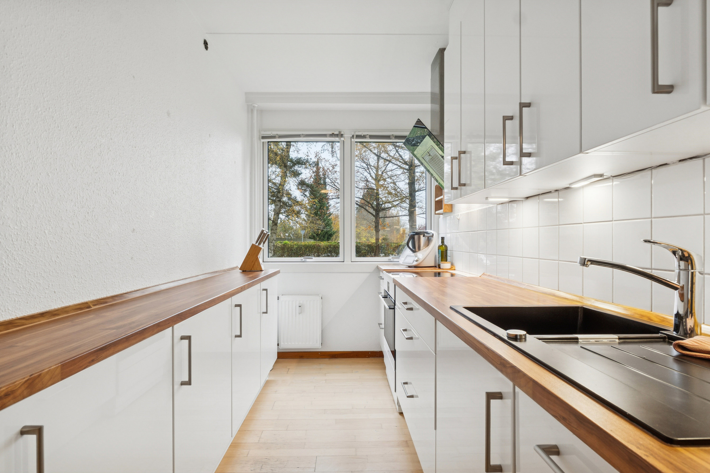 Fremhævet køkken billede i fuldskærmstilstand. Billede af Hørsholm Park 7, 1. tv., 2970 Hørsholm