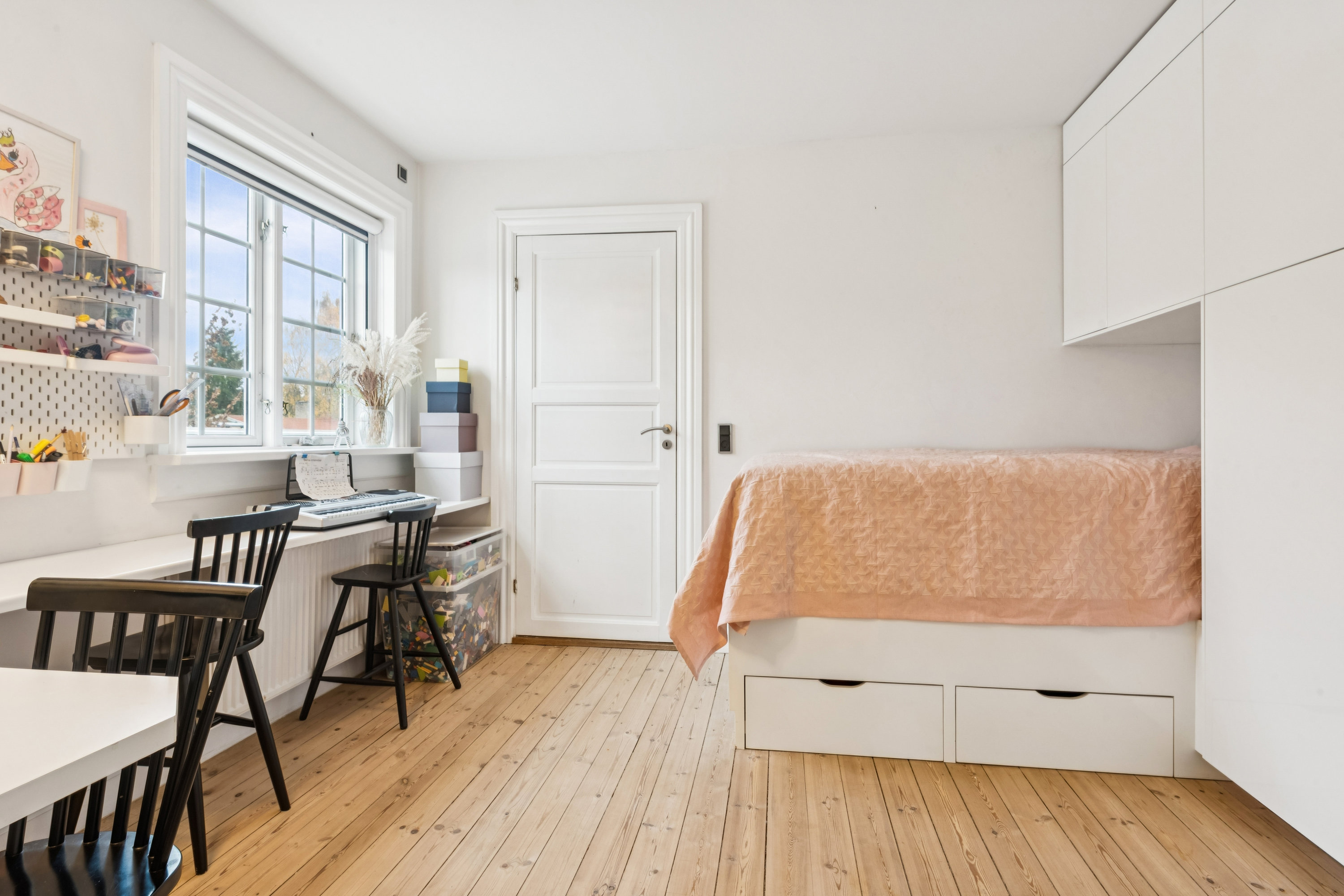 Fremhævet værelse billede i fuldskærmstilstand. Billede af Valdemars Alle 17, 2860 Søborg