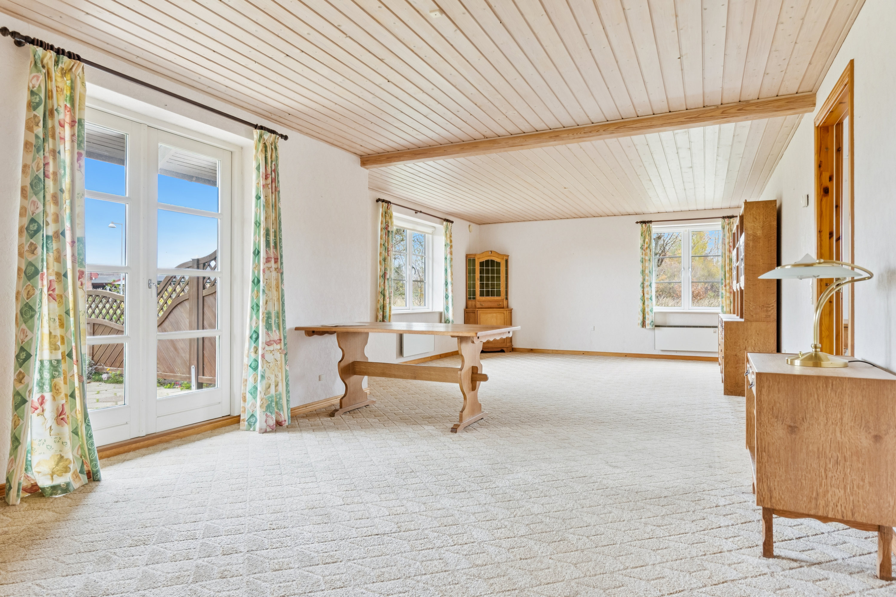 Fremhævet stue billede i fuldskærmstilstand. Billede af Østervænget 30, Ommel, 5960 Marstal