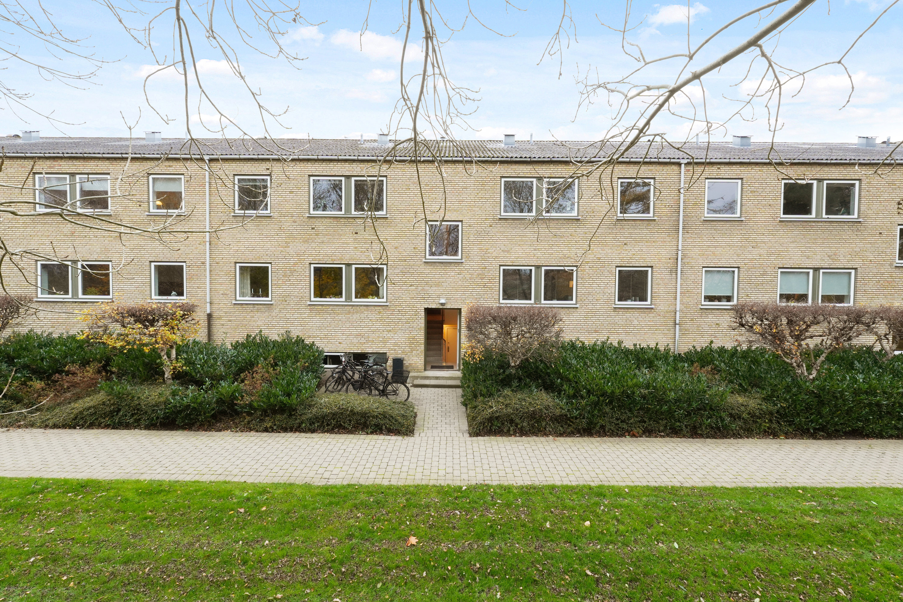 Fremhævet andet billede i fuldskærmstilstand. Billede af Bakkekrogen 19, 1. 2., 3460 Birkerød