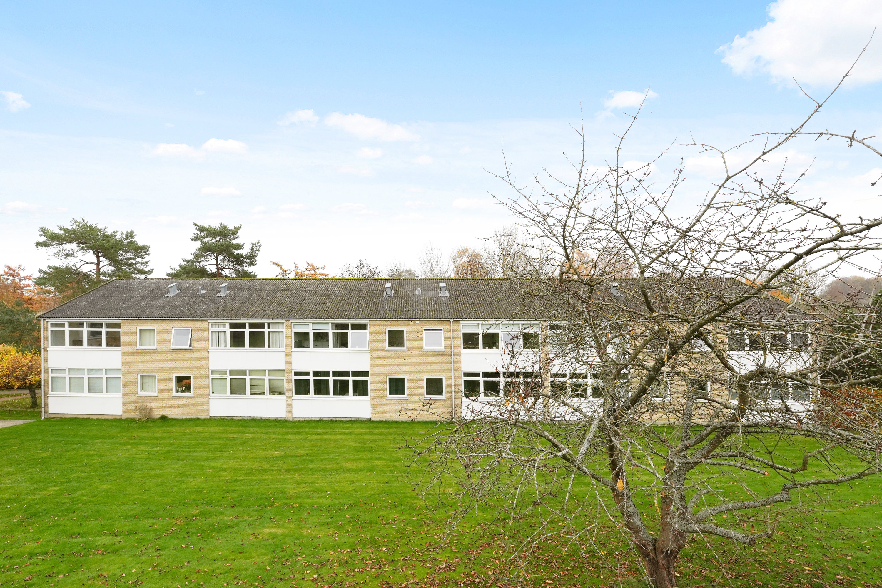 Fremhævet andet billede i fuldskærmstilstand. Billede af Bakkekrogen 19, 1. 2., 3460 Birkerød