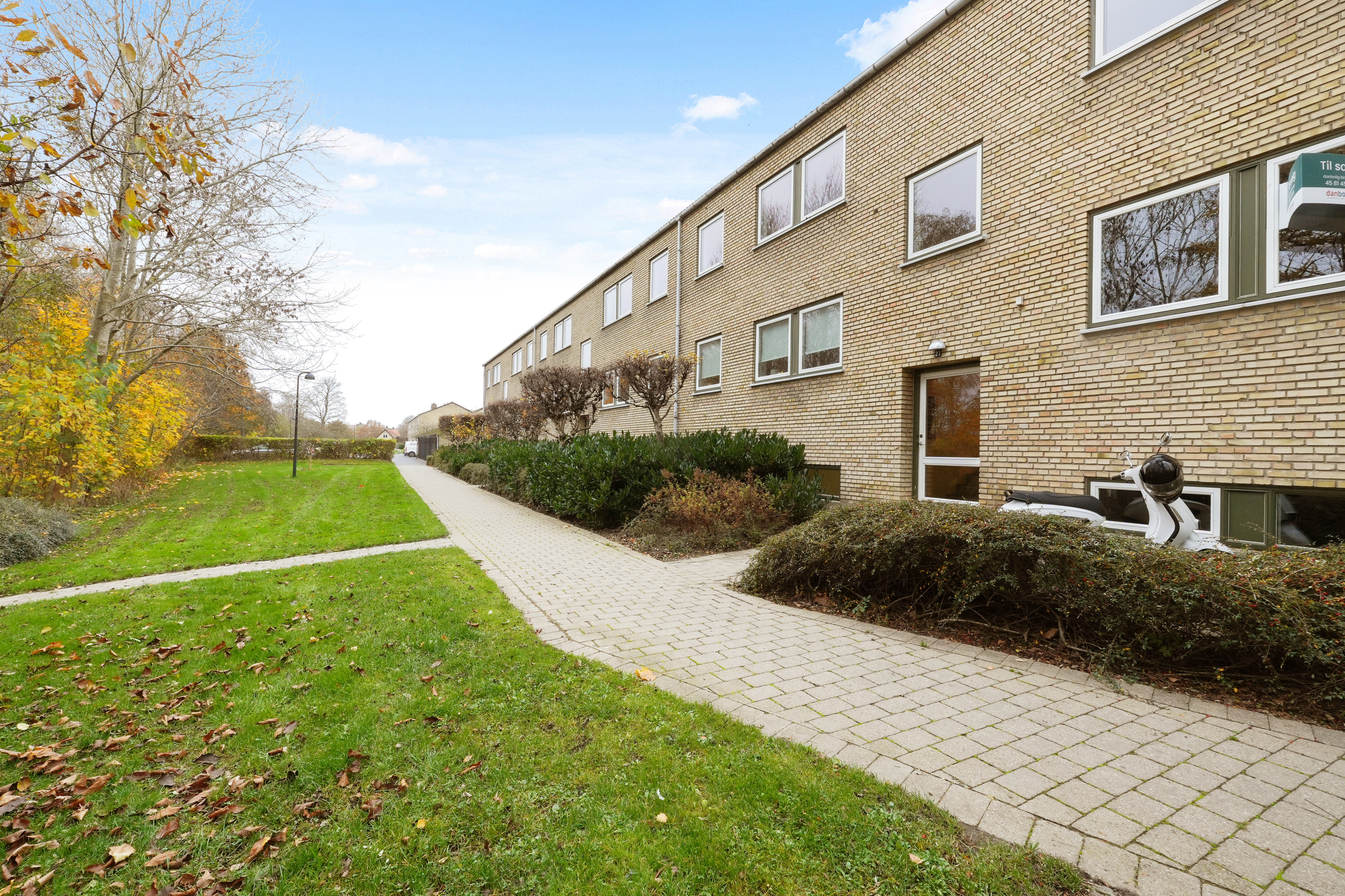 Fremhævet andet billede i fuldskærmstilstand. Billede af Bakkekrogen 19, 1. 2., 3460 Birkerød