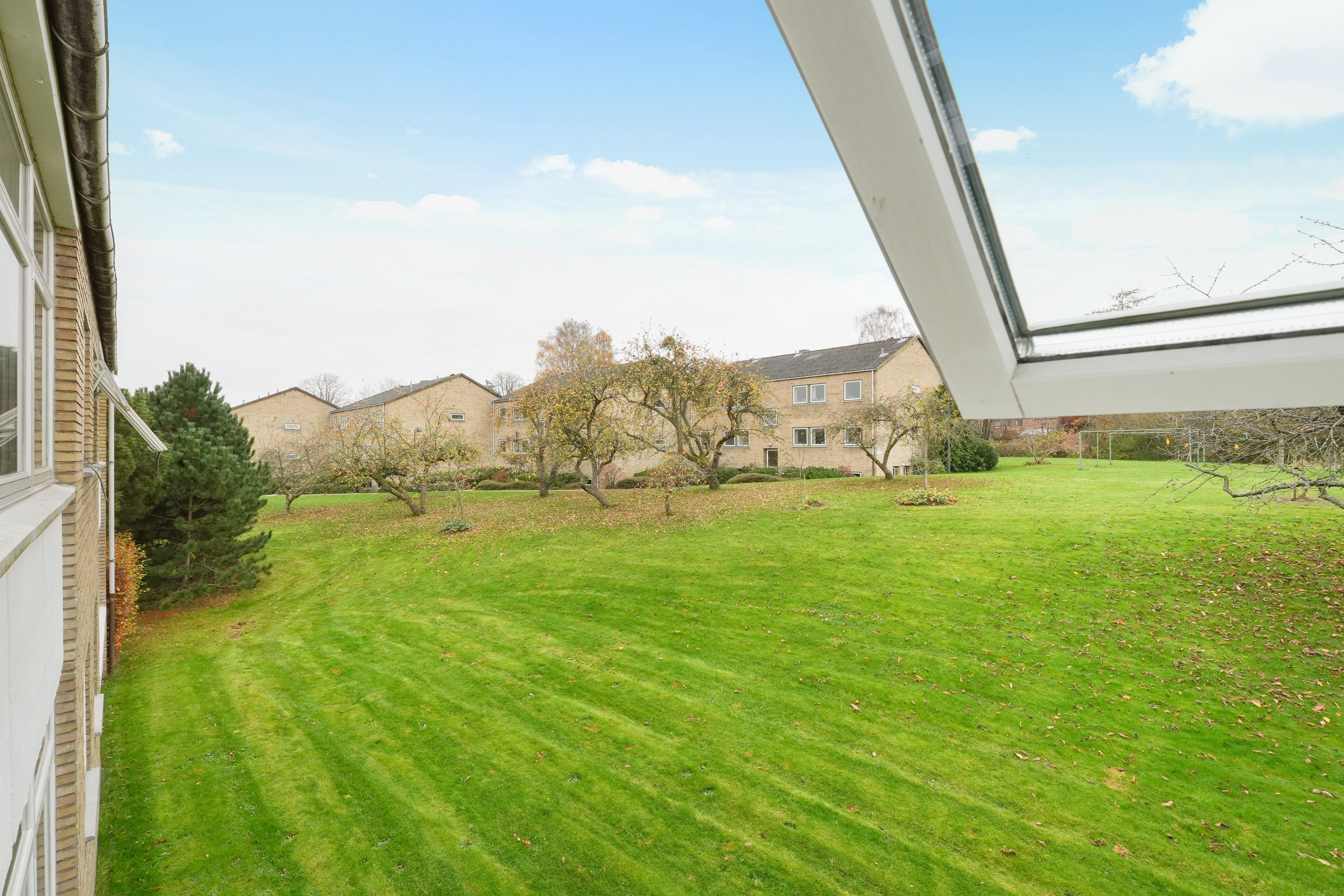 Fremhævet andet billede i fuldskærmstilstand. Billede af Bakkekrogen 19, 1. 2., 3460 Birkerød