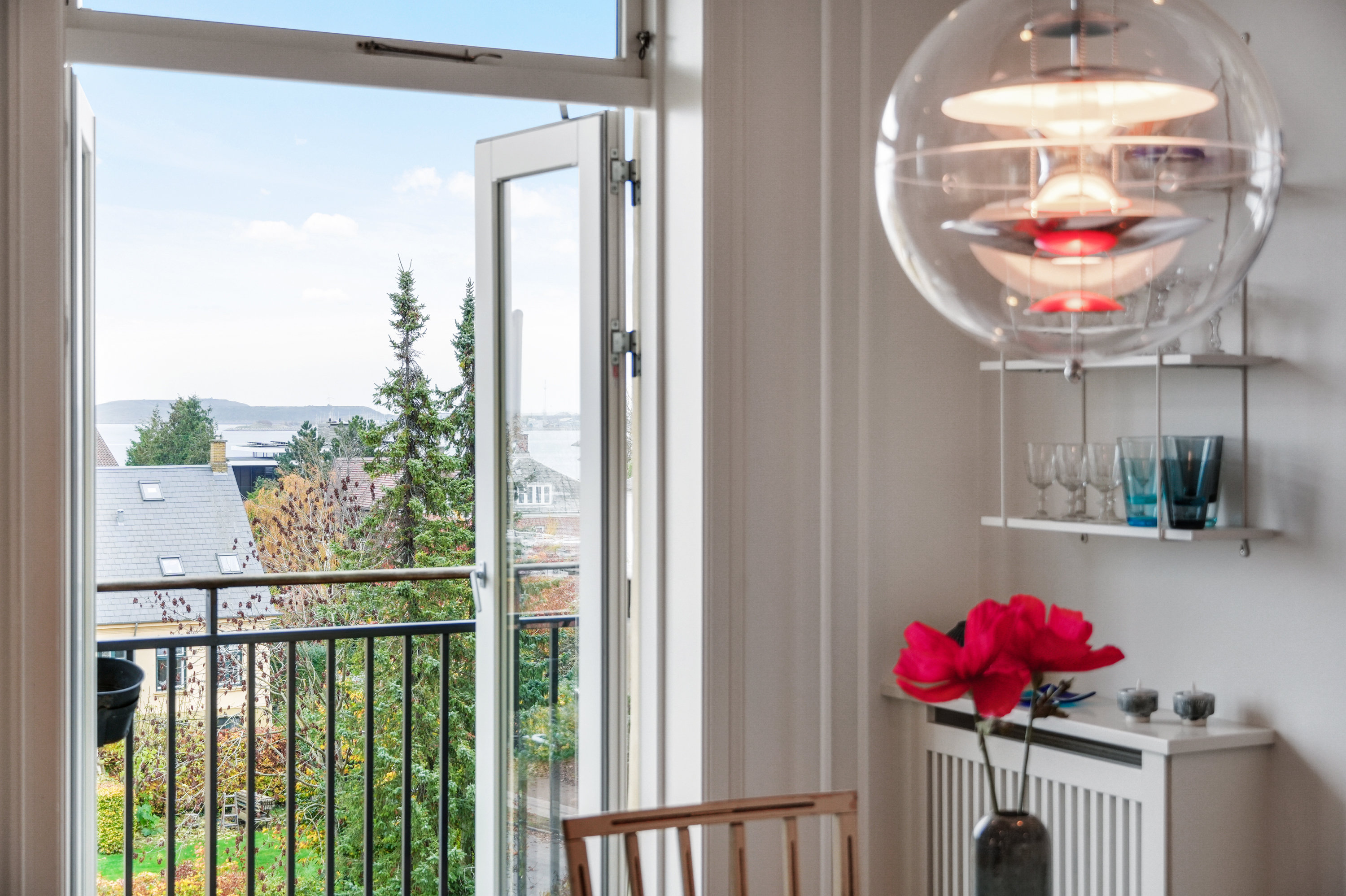 Fremhævet andet billede i fuldskærmstilstand. Billede af Strandparksvej 22, 3. th., 2900 Hellerup