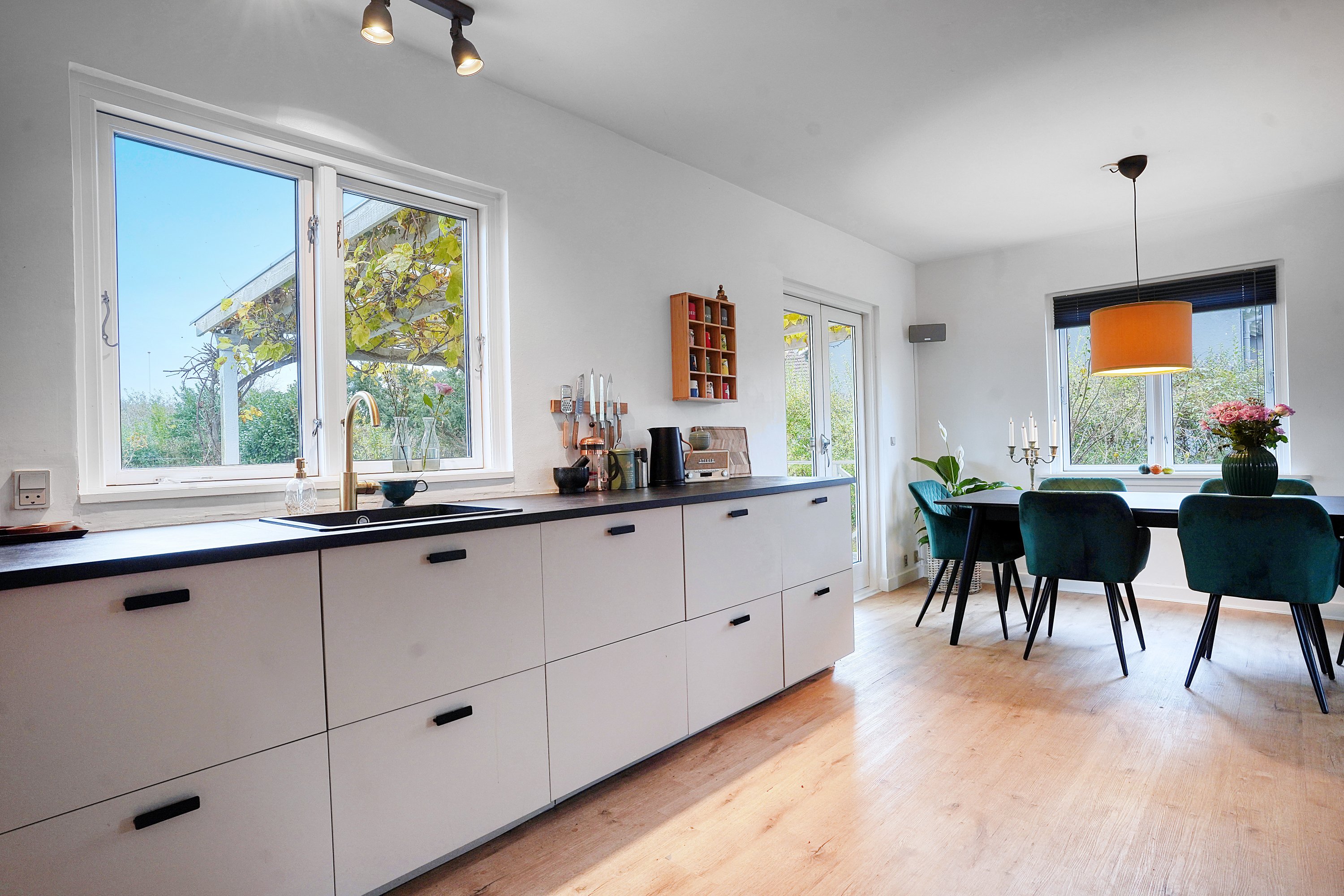 Fremhævet køkken billede i fuldskærmstilstand. Billede af Kingosvej 79, 3000 Helsingør