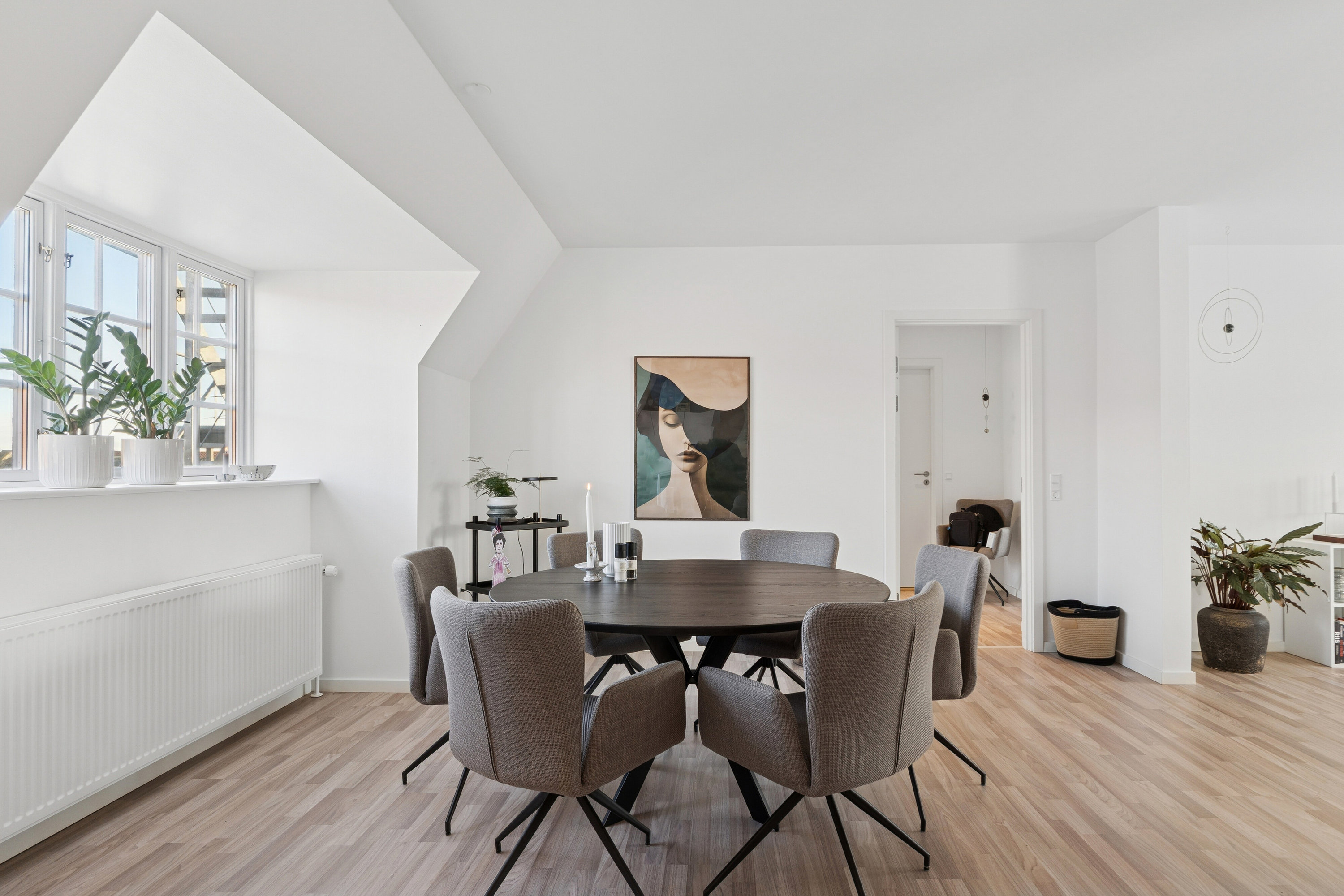 Fremhævet spisestue billede i fuldskærmstilstand. Billede af Nytorv 6, 2., 7700 Thisted