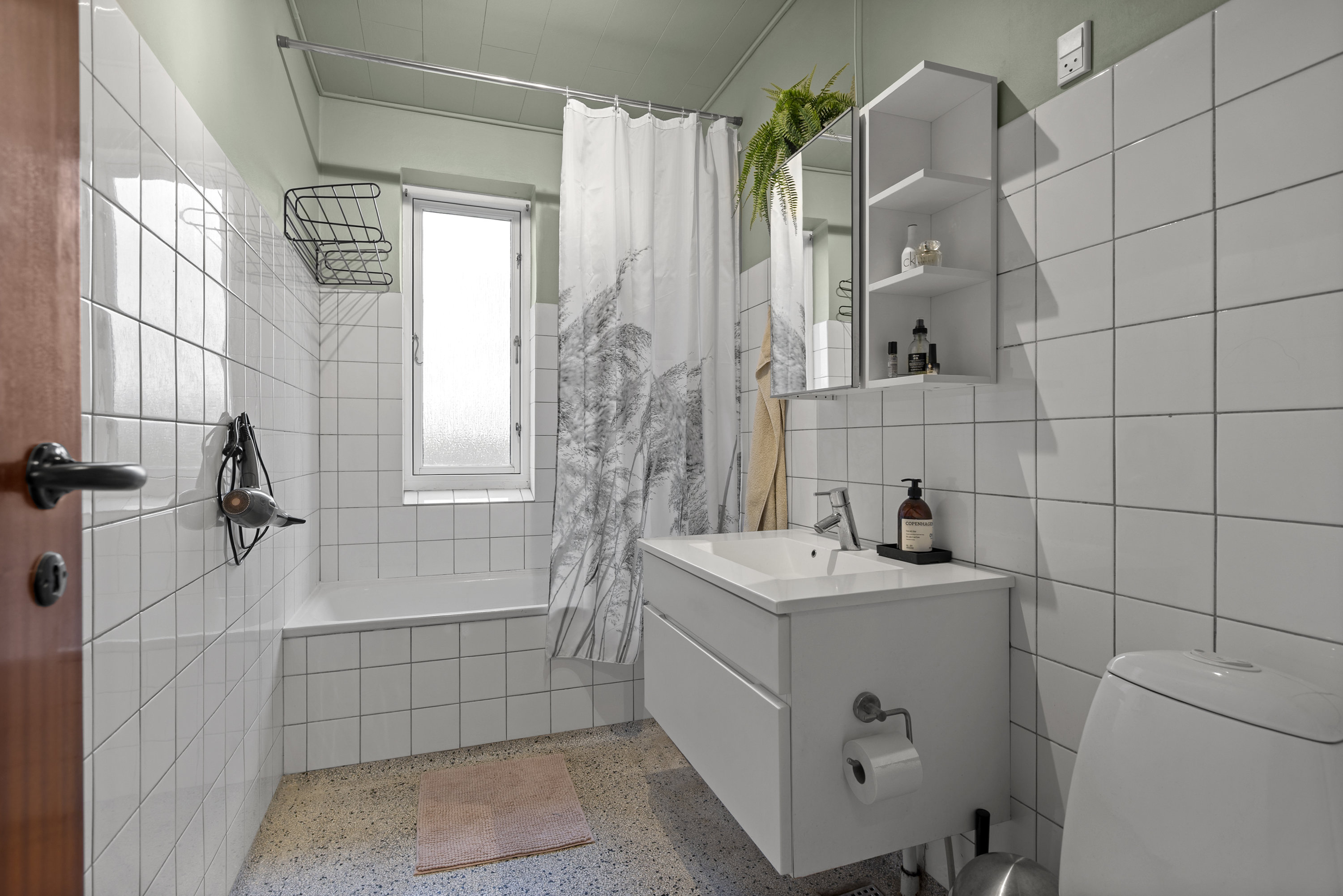 Fremhævet badeværelse billede i fuldskærmstilstand. Billede af Klosterbanken 32, 4200 Slagelse