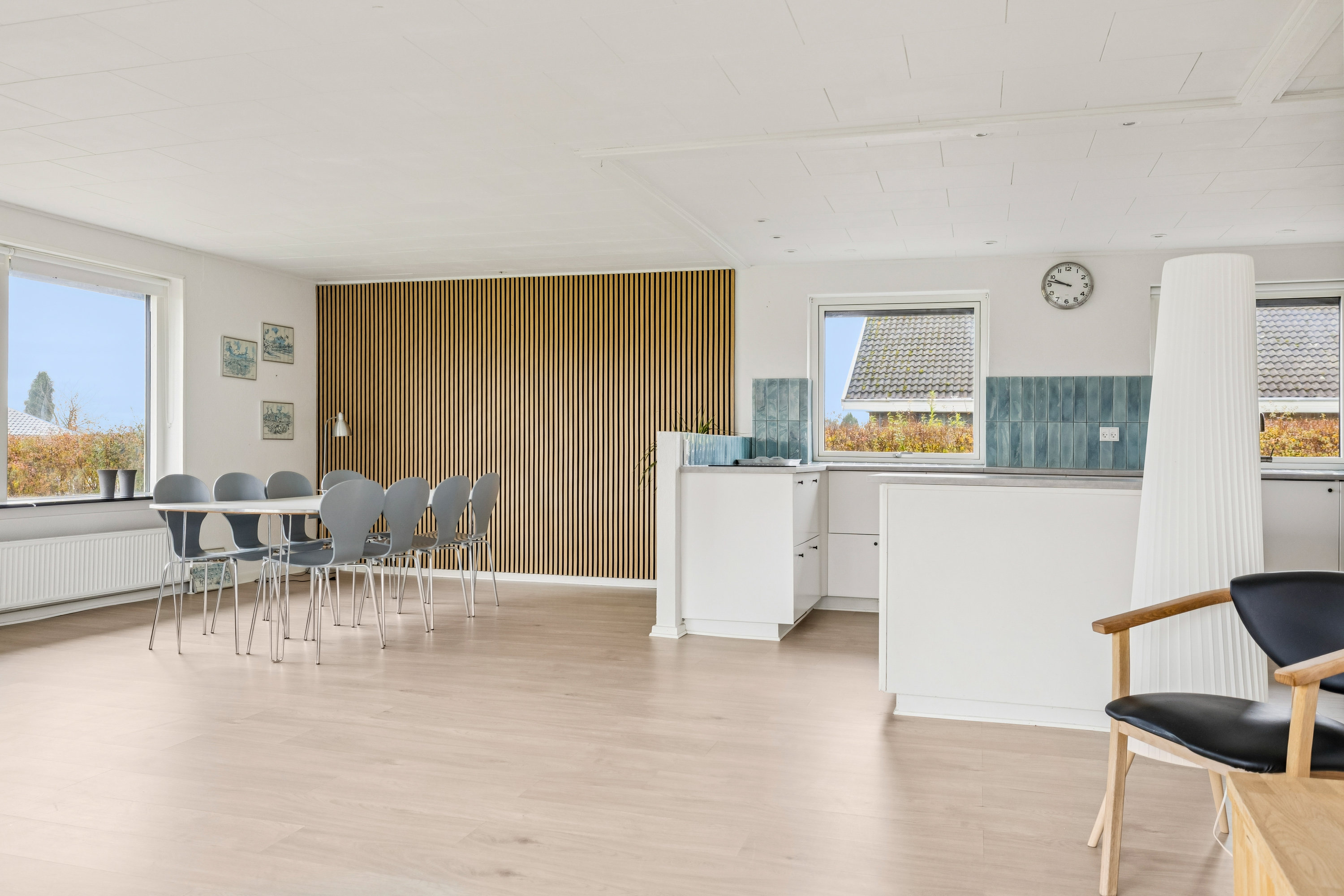 Fremhævet stue billede i fuldskærmstilstand. Billede af Hyldevænget 4, 5856 Ryslinge