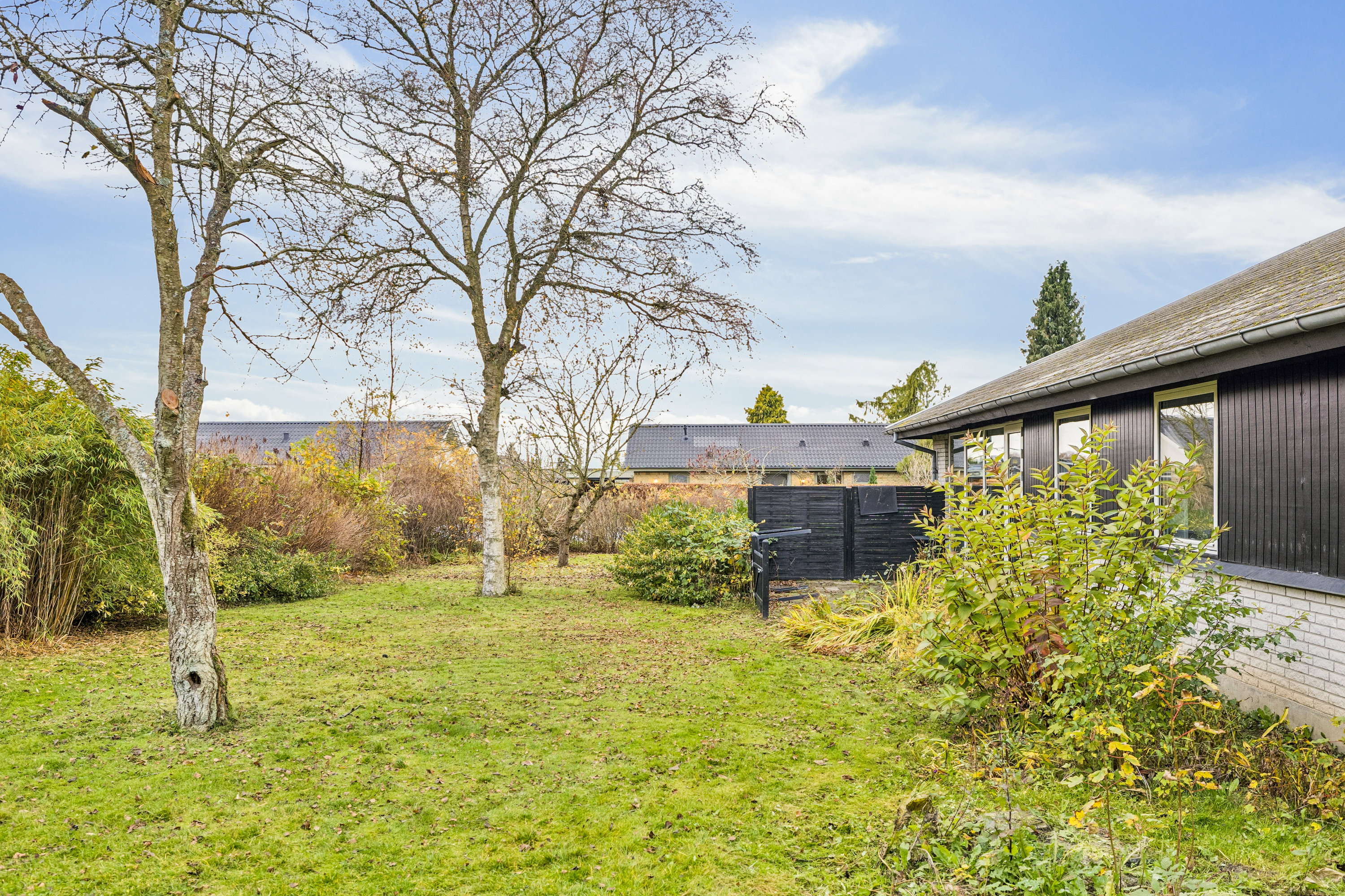 Fremhævet andet billede i fuldskærmstilstand. Billede af Hyldevænget 4, 5856 Ryslinge