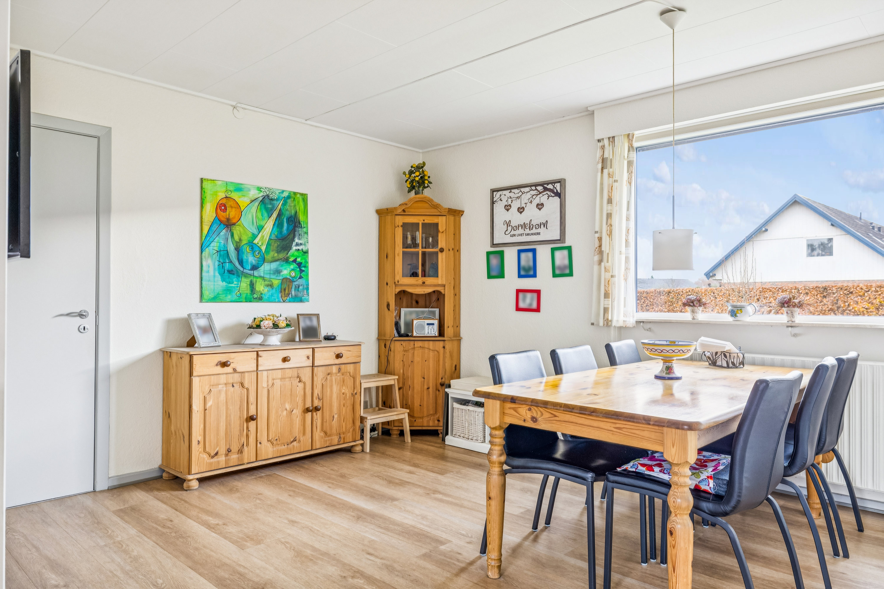 Fremhævet stue billede i fuldskærmstilstand. Billede af Tarupvej 127, Snestrup, 5210 Odense NV