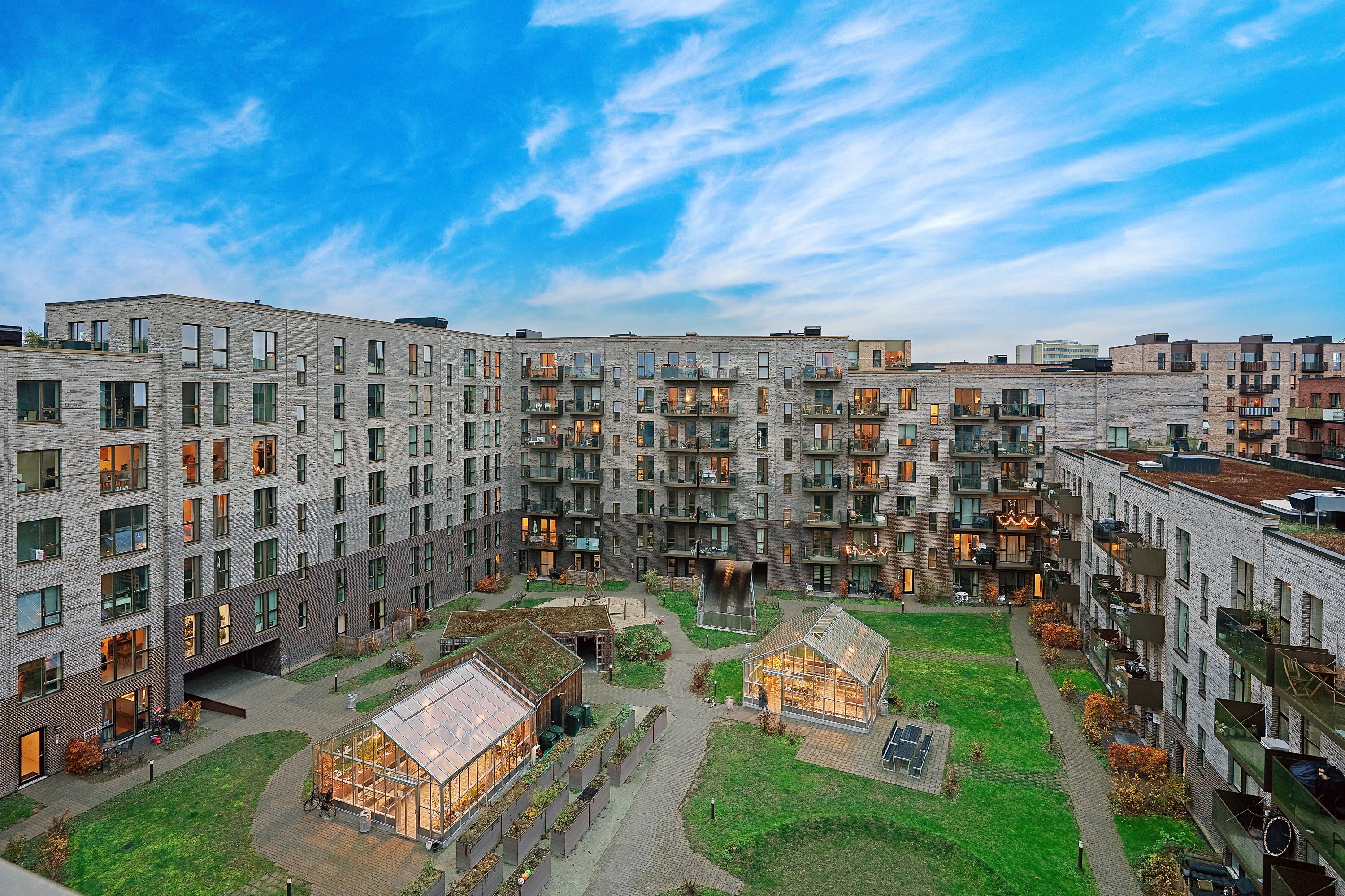 Fremhævet gårdmiljø billede i fuldskærmstilstand. Billede af Elstarvej 11, 1. tv., 2500 Valby