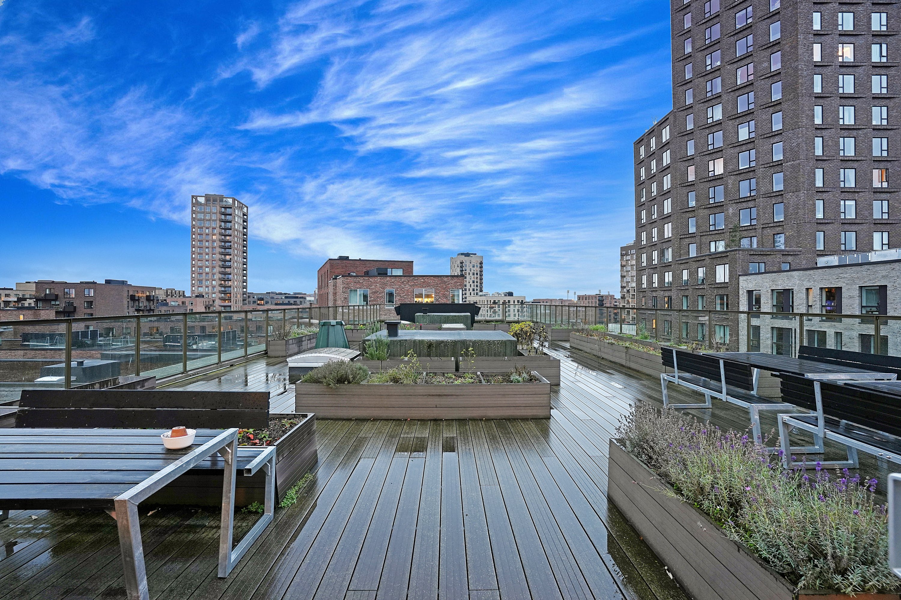 Fremhævet terrasse billede i fuldskærmstilstand. Billede af Elstarvej 11, 1. tv., 2500 Valby