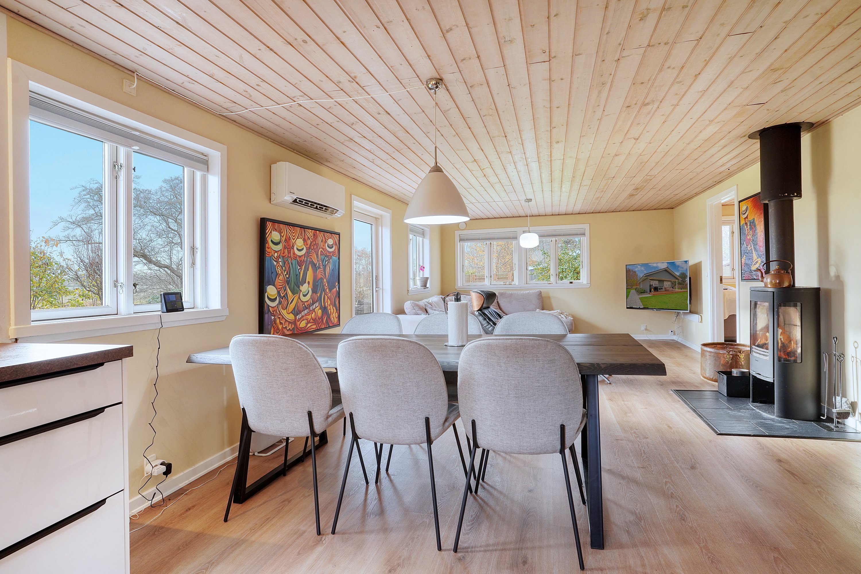 Fremhævet spisestue billede i fuldskærmstilstand. Billede af Højvangen 45, Rågeleje, 3210 Vejby