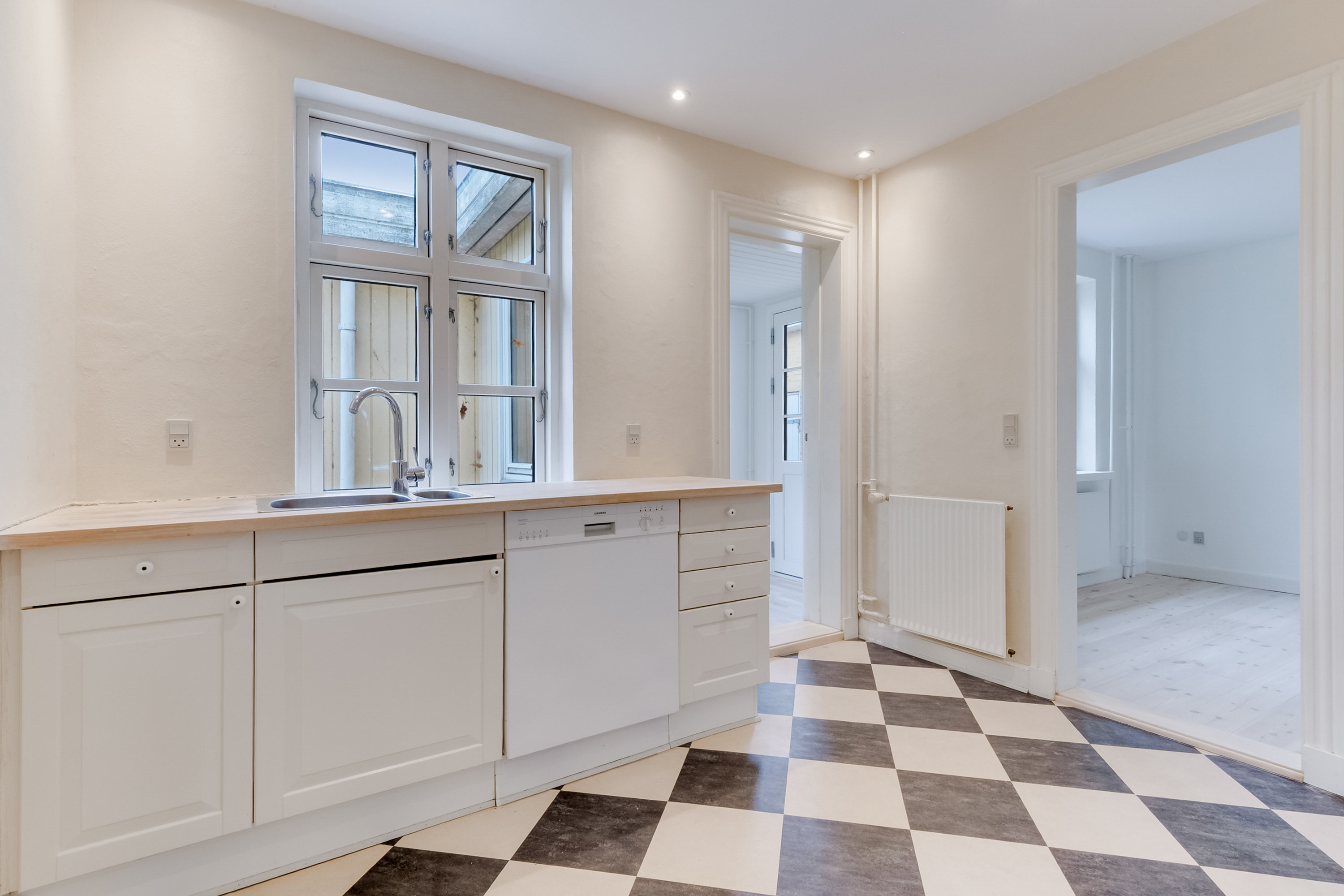 Fremhævet køkken billede i fuldskærmstilstand. Billede af Smedegyden 1, Hjulby, 5800 Nyborg