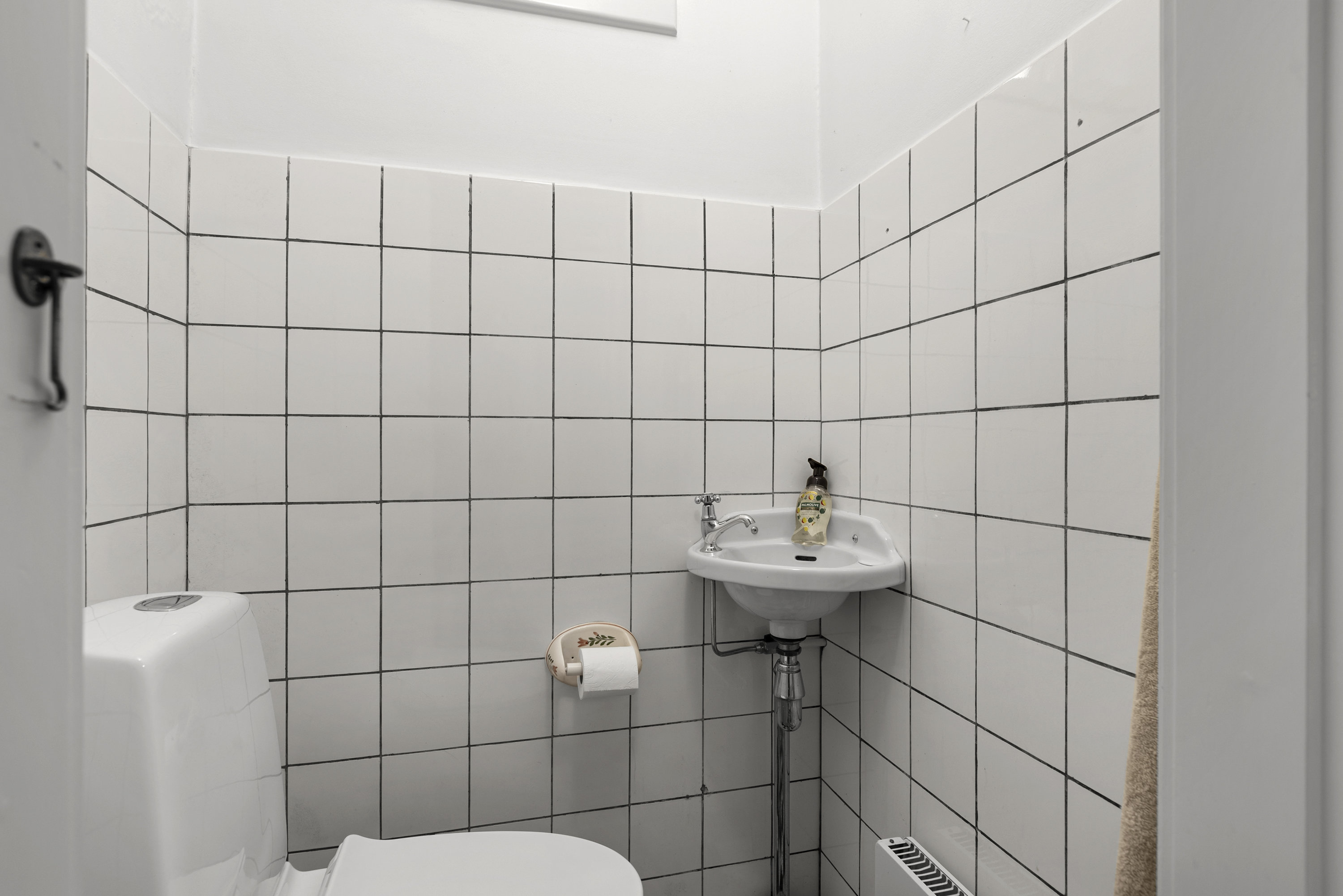 Fremhævet toilet billede i fuldskærmstilstand. Billede af Lundevej 26, 4400 Kalundborg