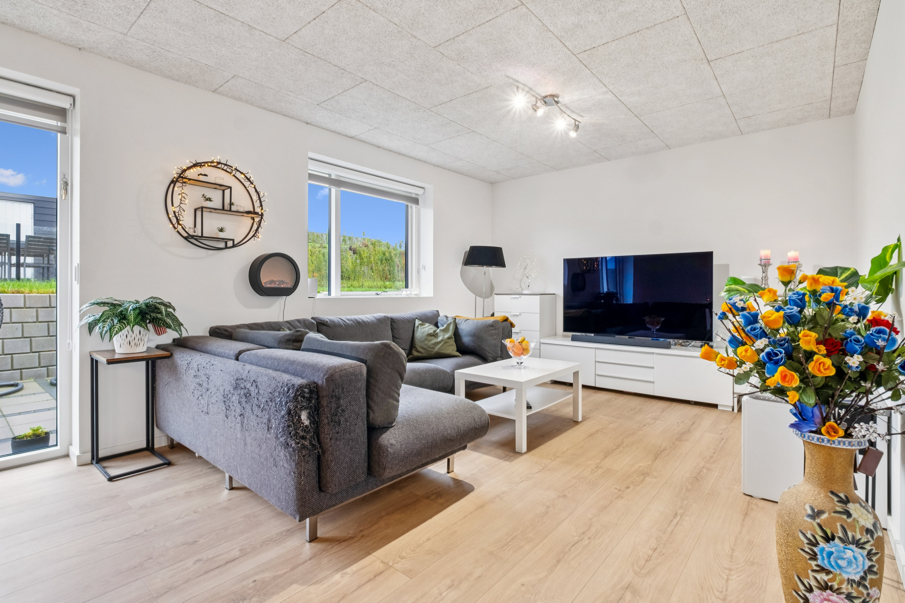 Fremhævet stue billede i fuldskærmstilstand. Billede af Majblomsten 6A, Egebjerg, 8700 Horsens