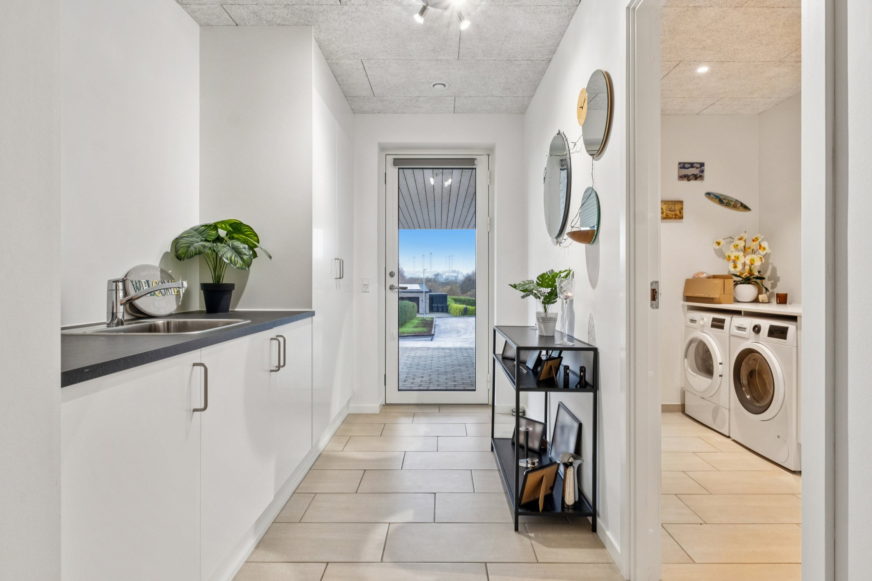 Fremhævet indgang/bryggers billede i fuldskærmstilstand. Billede af Majblomsten 6A, Egebjerg, 8700 Horsens