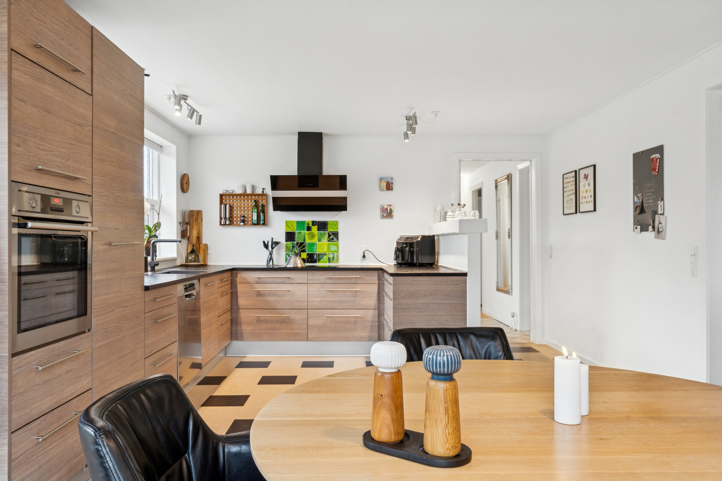 Fremhævet køkken billede i fuldskærmstilstand. Billede af Baldersvej 35, 6040 Egtved