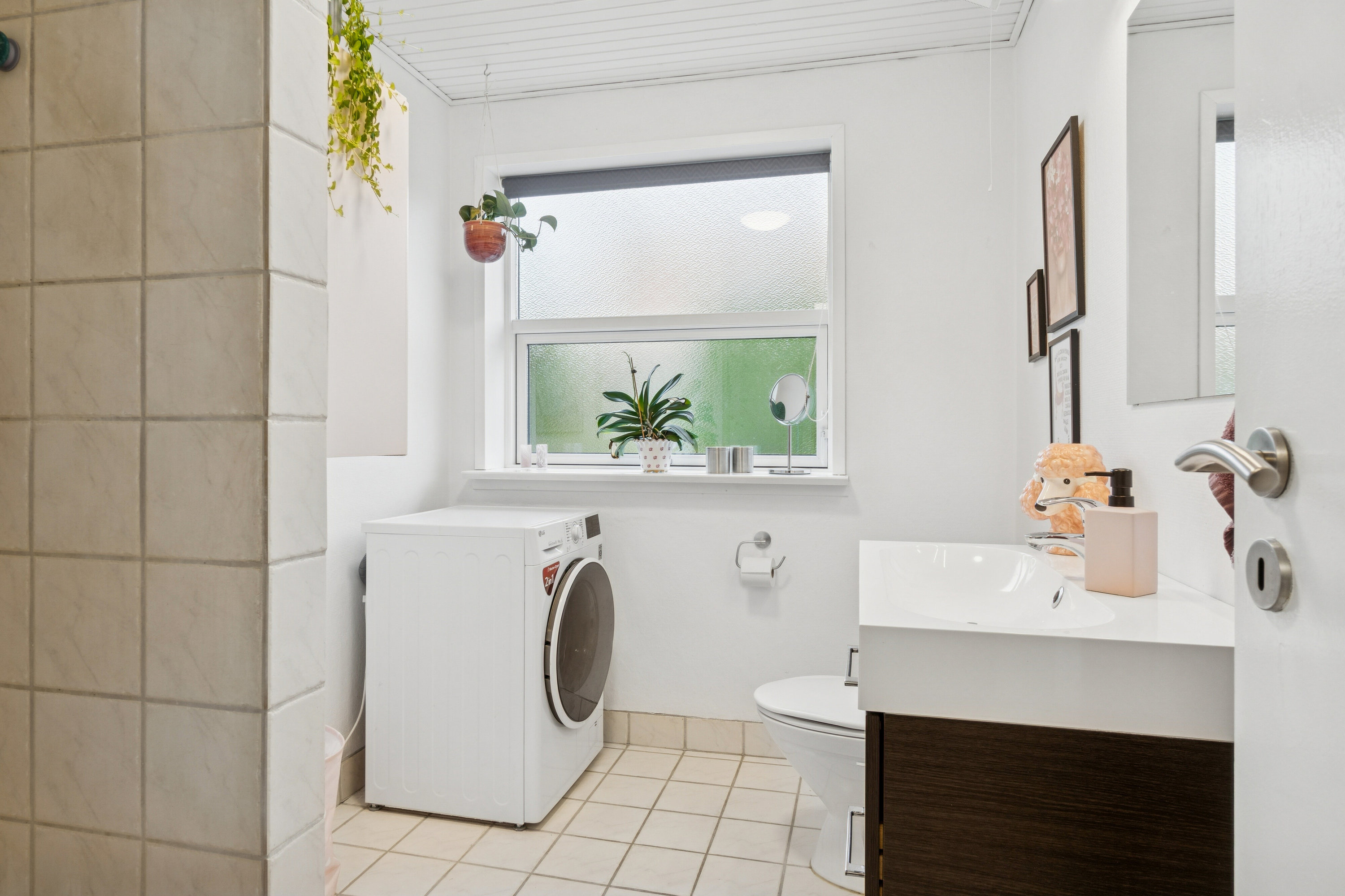 Fremhævet badeværelse billede i fuldskærmstilstand. Billede af Baldersvej 35, 6040 Egtved