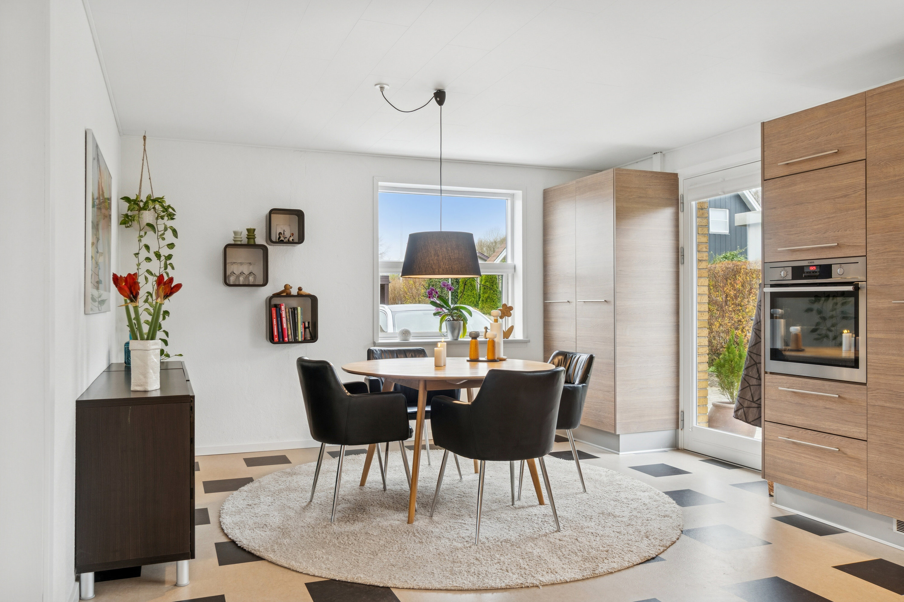 Fremhævet spisestue billede i fuldskærmstilstand. Billede af Baldersvej 35, 6040 Egtved