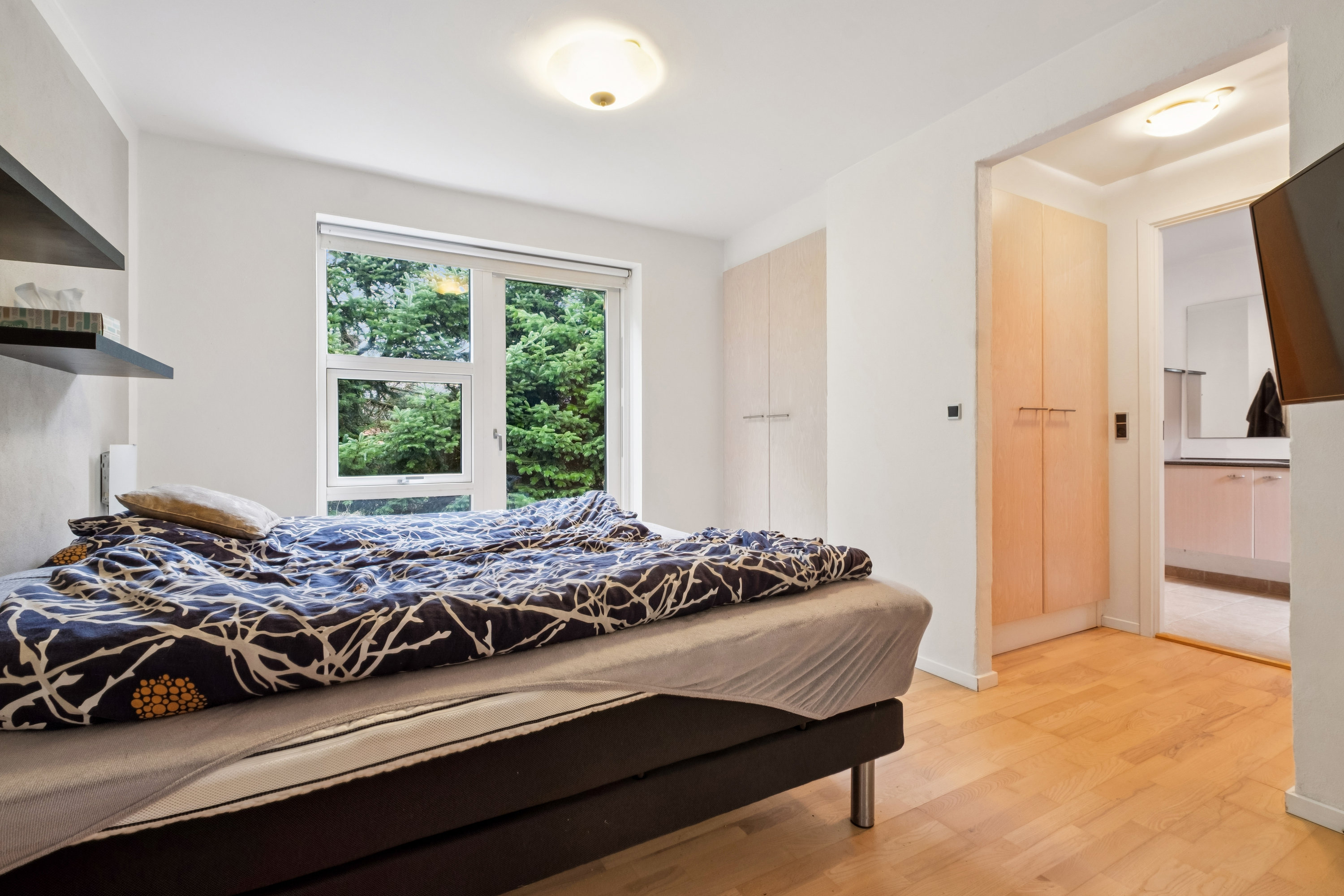 Fremhævet soveværelse billede i fuldskærmstilstand. Billede af Granhøjen 3, 8752 Østbirk