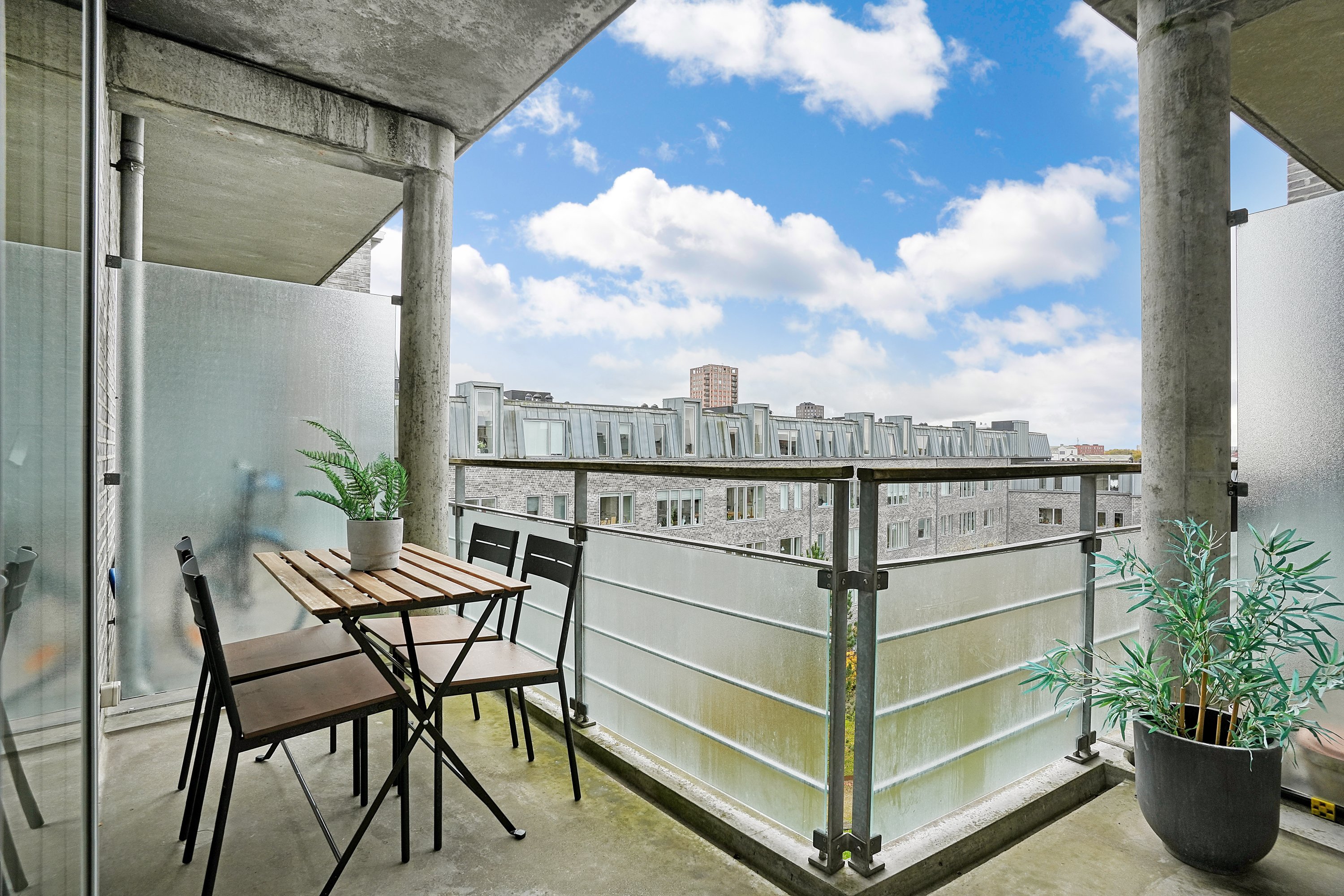 Fremhævet altan billede i fuldskærmstilstand. Billede af Karin Nellemoses Vej 12, 4. tv., 2500 Valby