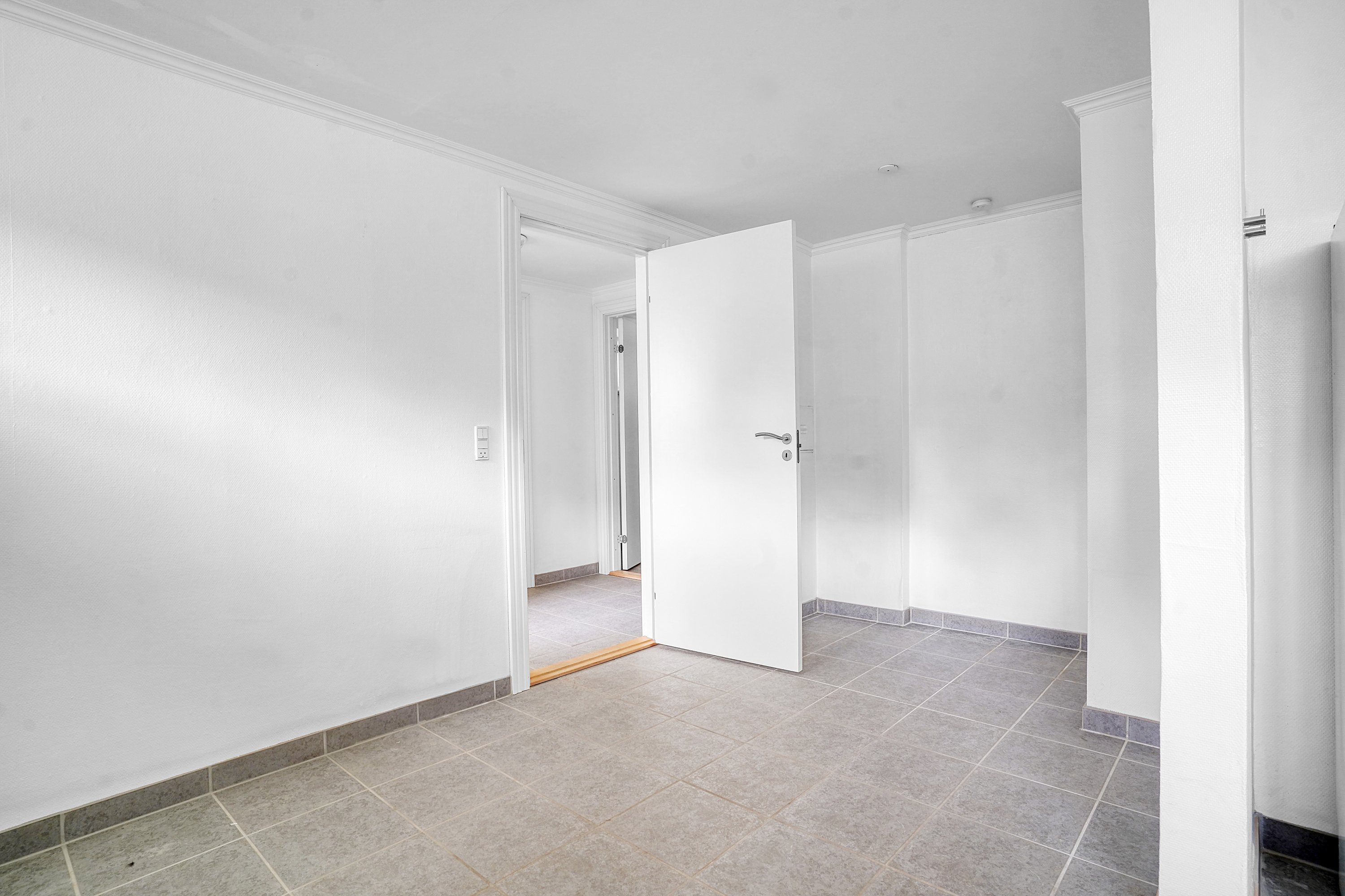 Fremhævet køkken billede i fuldskærmstilstand. Billede af Kongevejen 70, 3000 Helsingør