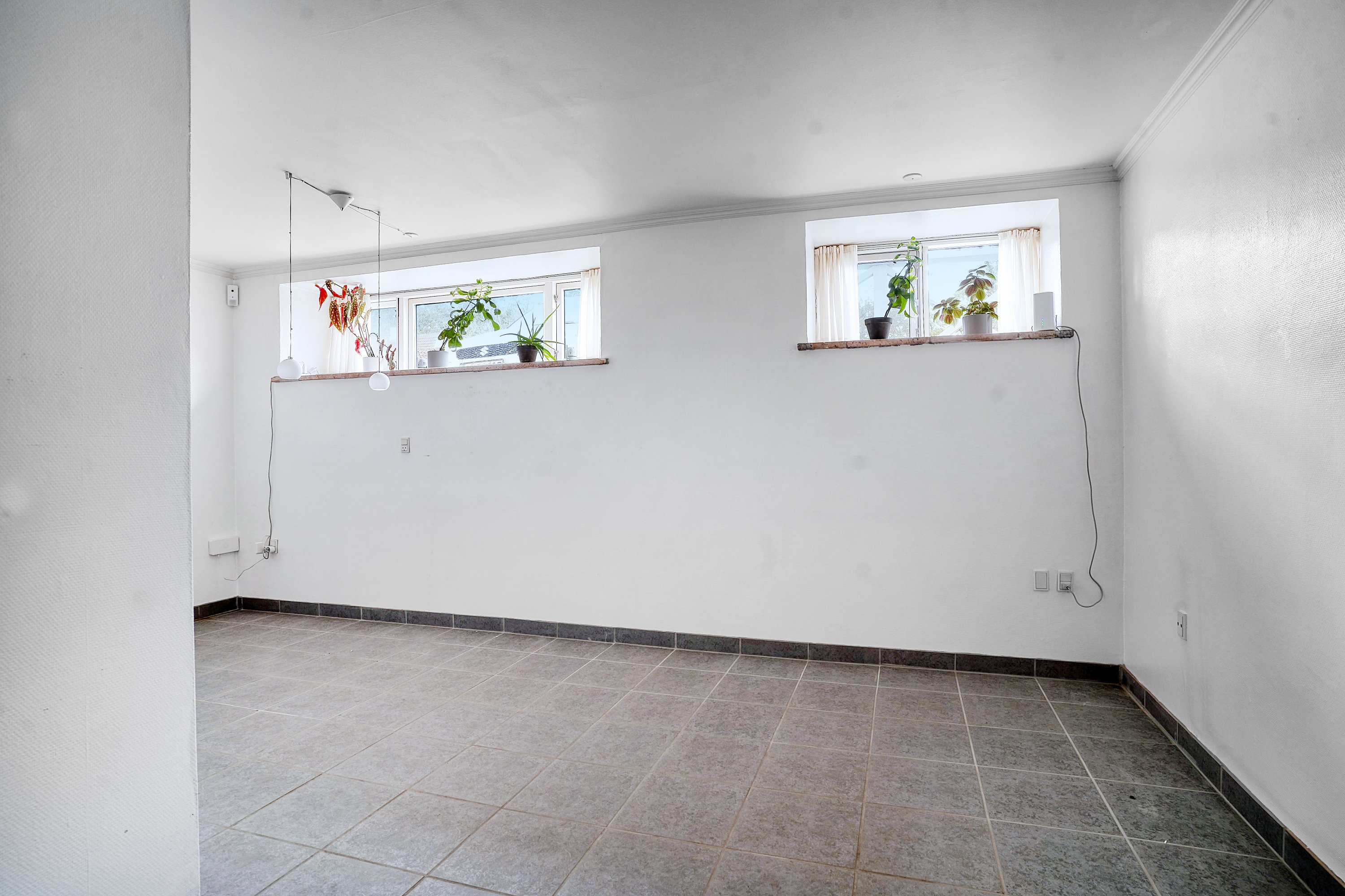 Fremhævet kælder billede i fuldskærmstilstand. Billede af Kongevejen 70, 3000 Helsingør