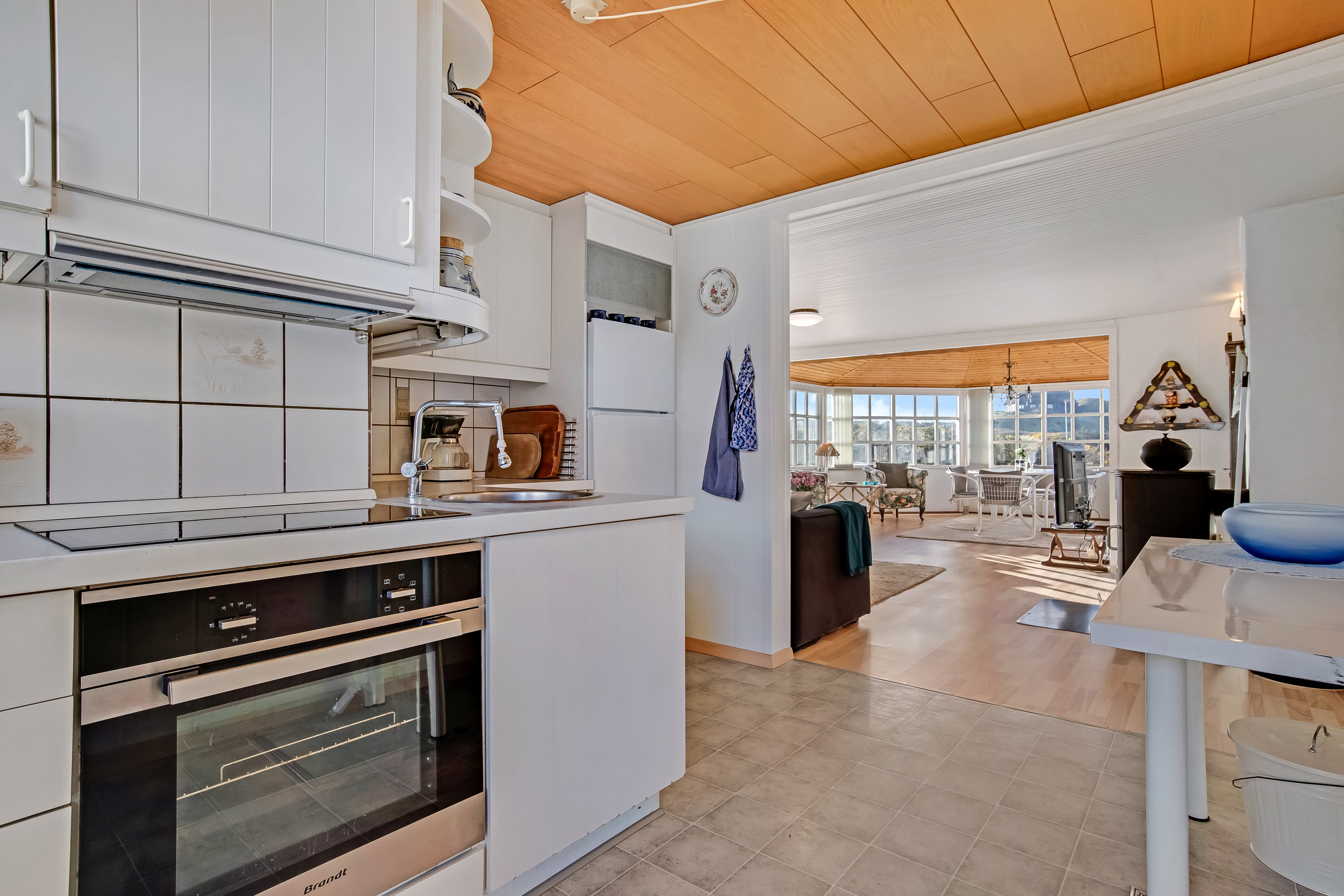 Fremhævet køkken billede i fuldskærmstilstand. Billede af Plantagevej 24, Søndervig, 6950 Ringkøbing