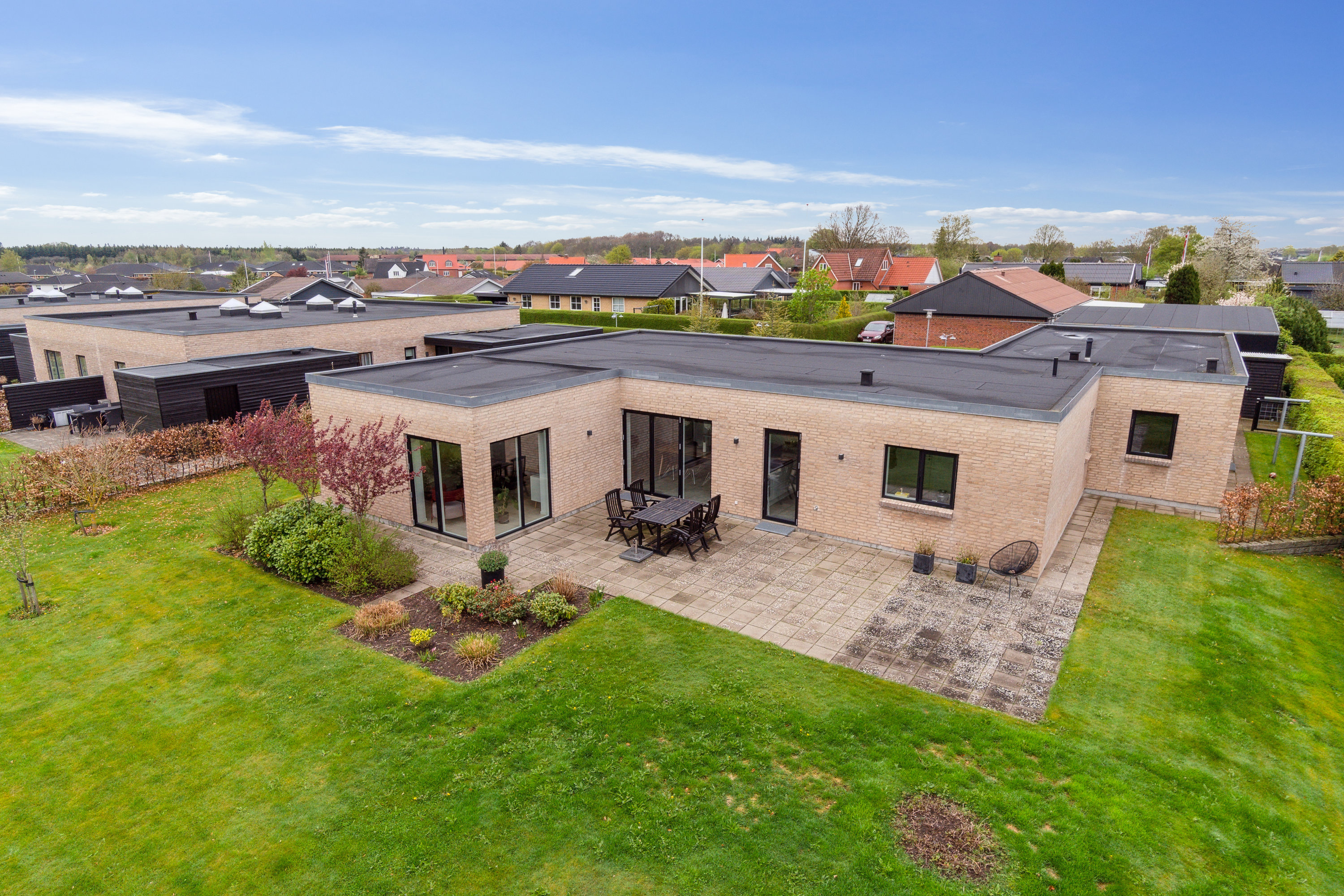 Fremhævet  billede i fuldskærmstilstand. Billede af Morbærvej 27, 8800 Viborg