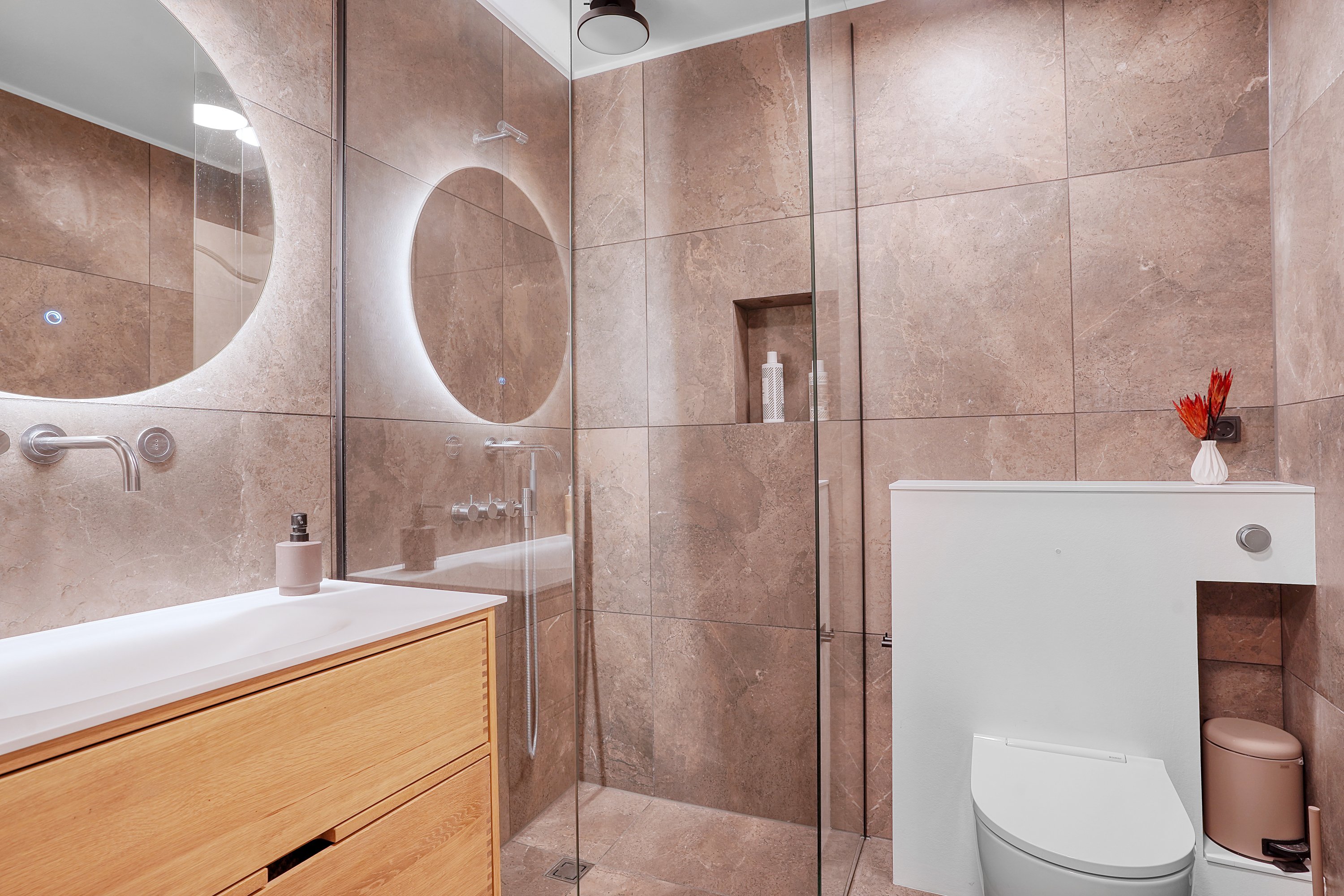 Fremhævet badeværelse billede i fuldskærmstilstand. Billede af Kastaniehaven 5, 3400 Hillerød