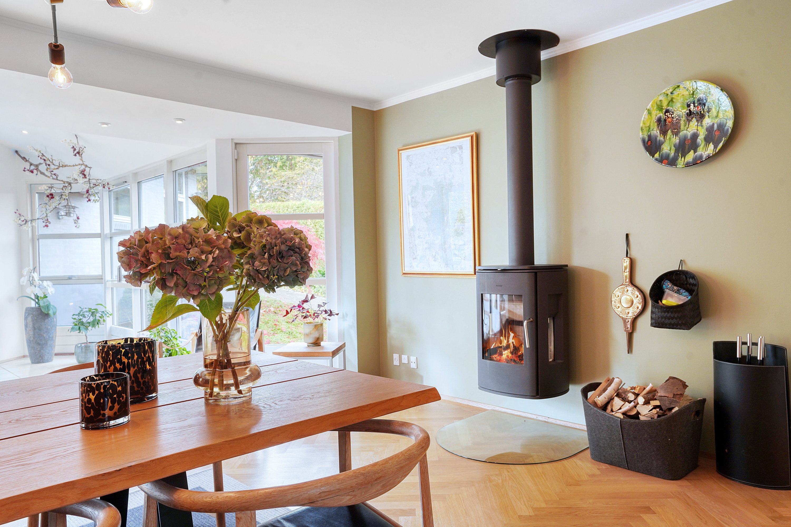 Fremhævet spisestue billede i fuldskærmstilstand. Billede af Kastaniehaven 5, 3400 Hillerød