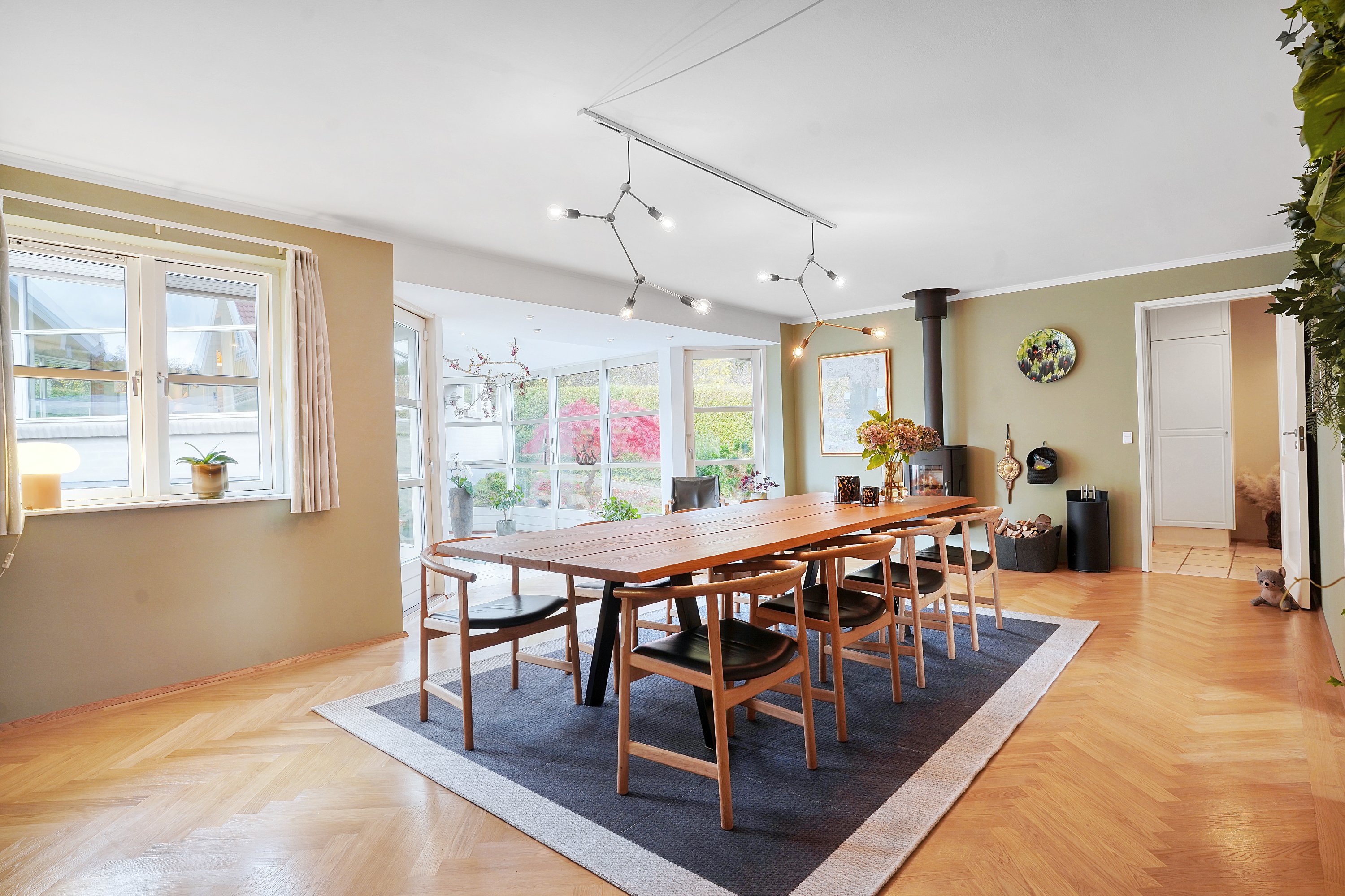Fremhævet spisestue billede i fuldskærmstilstand. Billede af Kastaniehaven 5, 3400 Hillerød