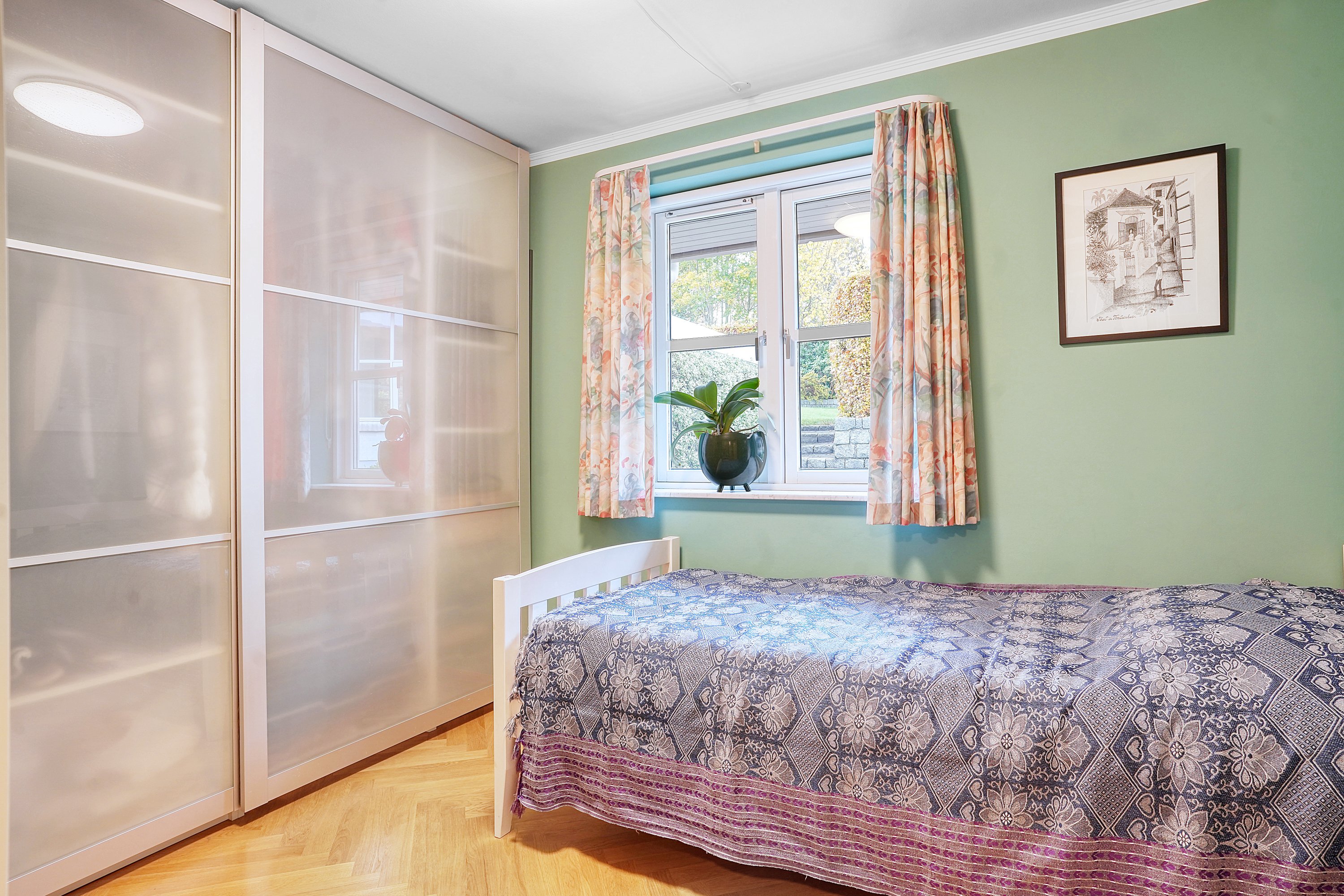 Fremhævet værelse billede i fuldskærmstilstand. Billede af Kastaniehaven 5, 3400 Hillerød