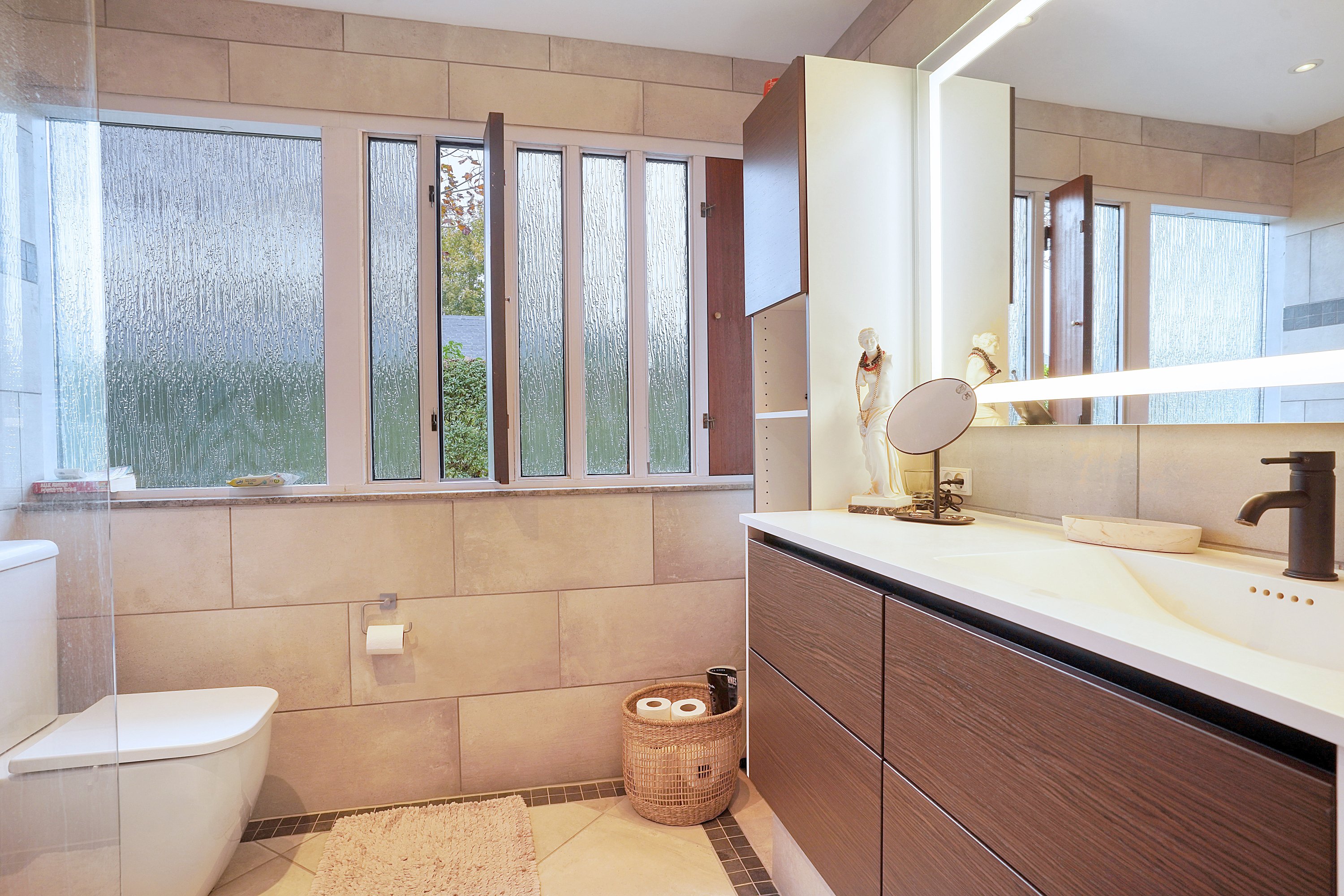 Fremhævet badeværelse billede i fuldskærmstilstand. Billede af Åvang 71, 3400 Hillerød