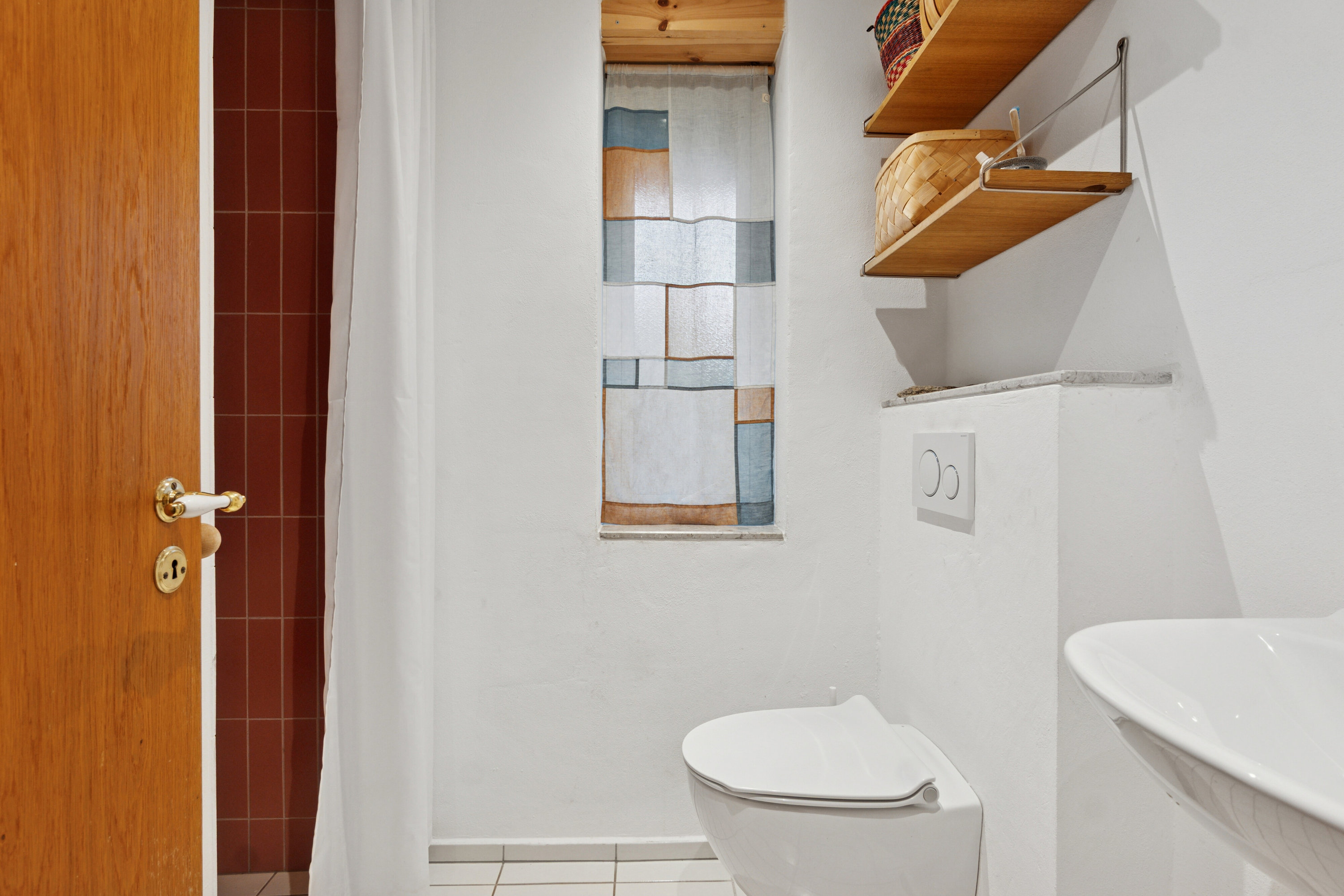 Fremhævet badeværelse billede i fuldskærmstilstand. Billede af Skolestien 4, Klitmøller, 7700 Thisted