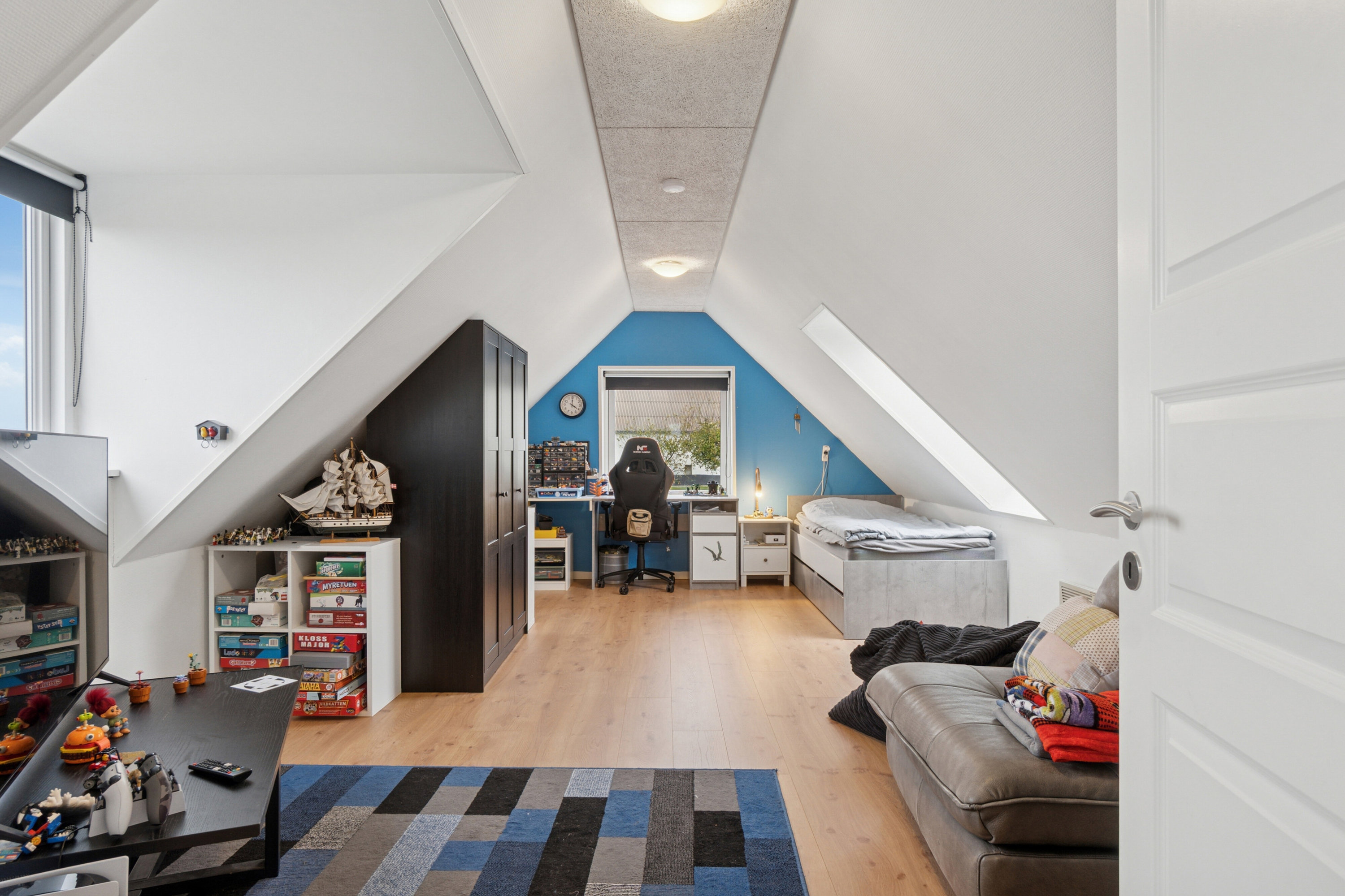 Fremhævet stue billede i fuldskærmstilstand. Billede af Fynslundvej 86, 6064 Jordrup