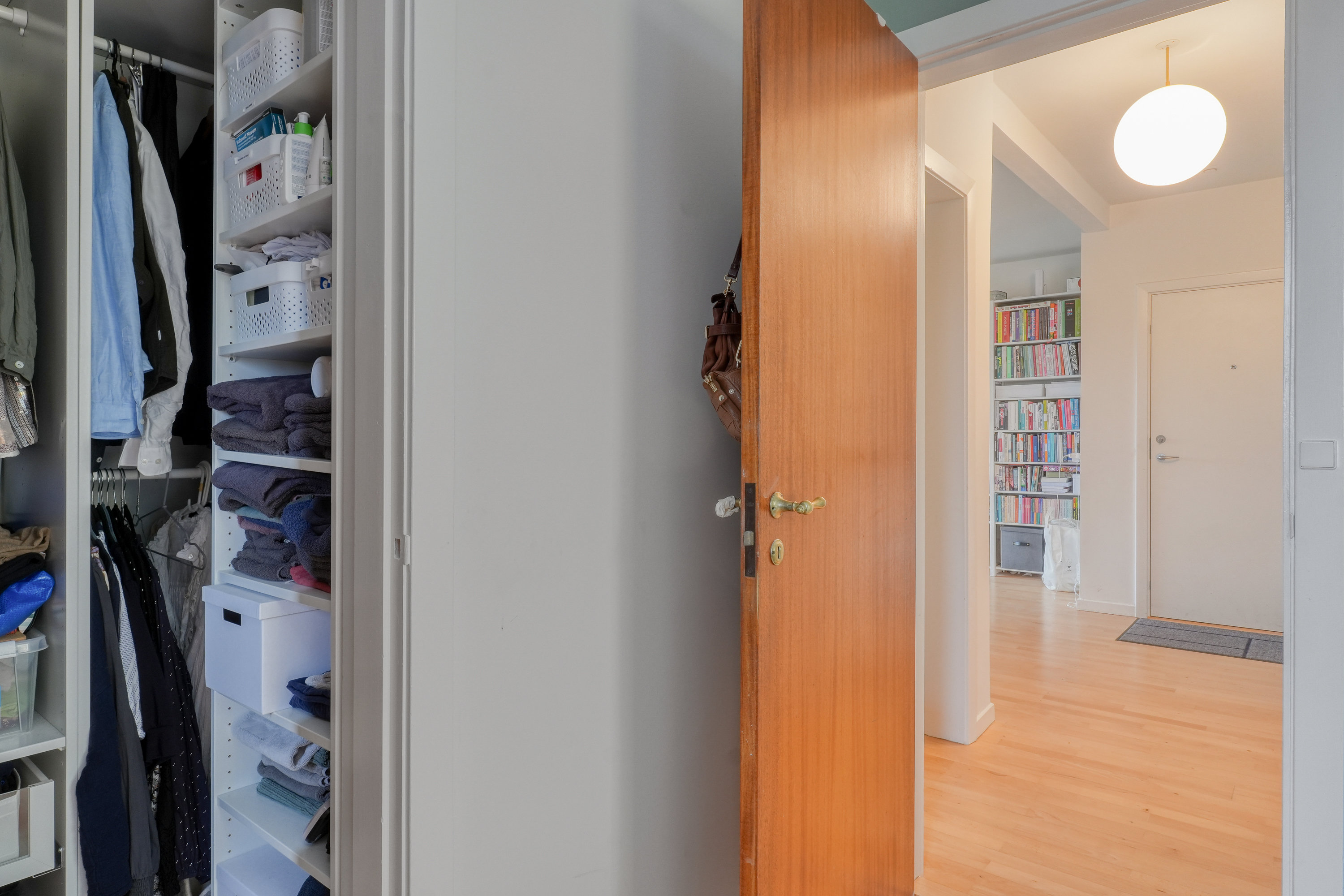 Fremhævet andet billede i fuldskærmstilstand. Billede af Bregnerødvej 59, 2. tv., 3460 Birkerød