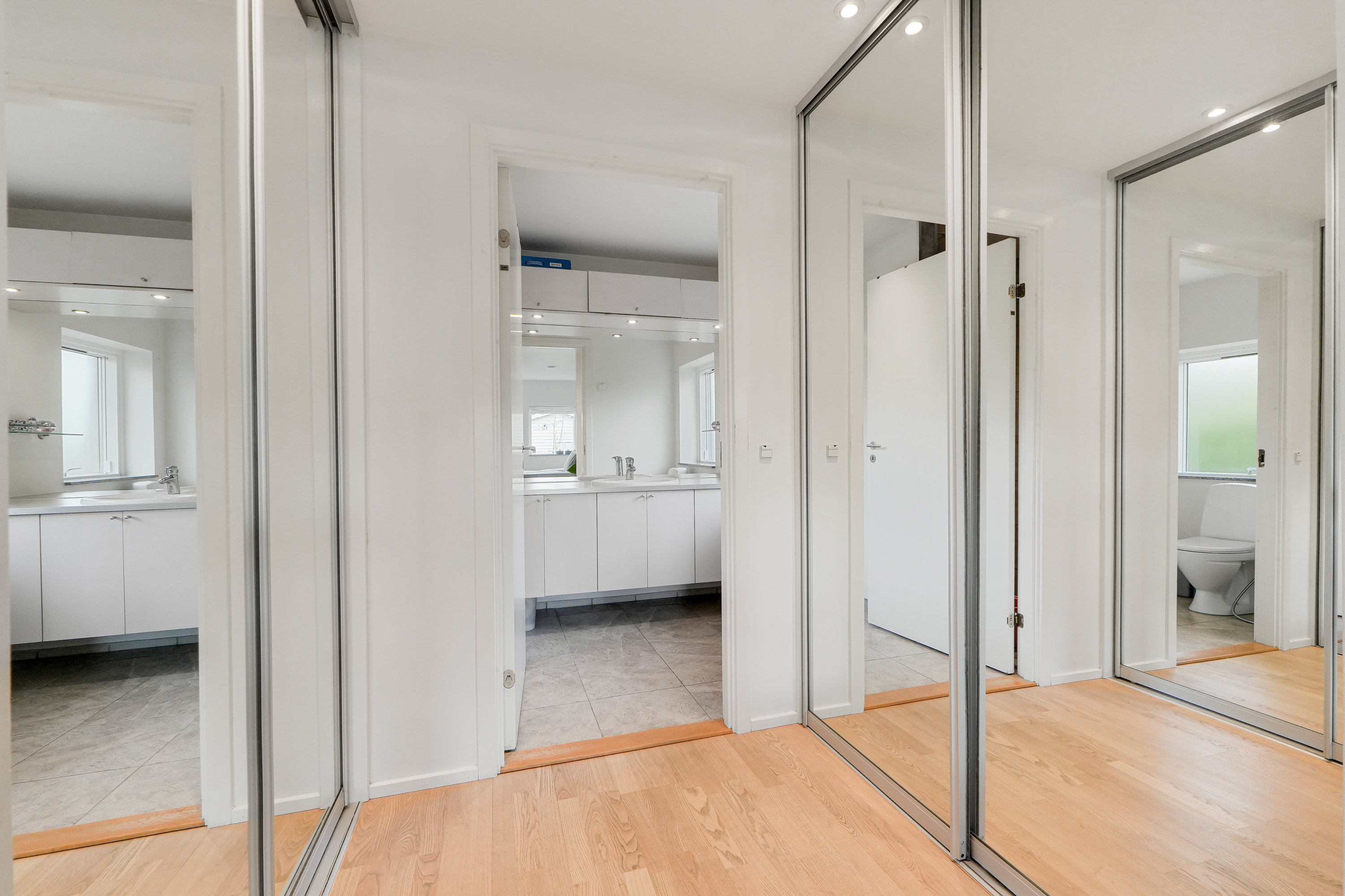 Fremhævet andet billede i fuldskærmstilstand. Billede af M Bechs Alle 103, 2650 Hvidovre