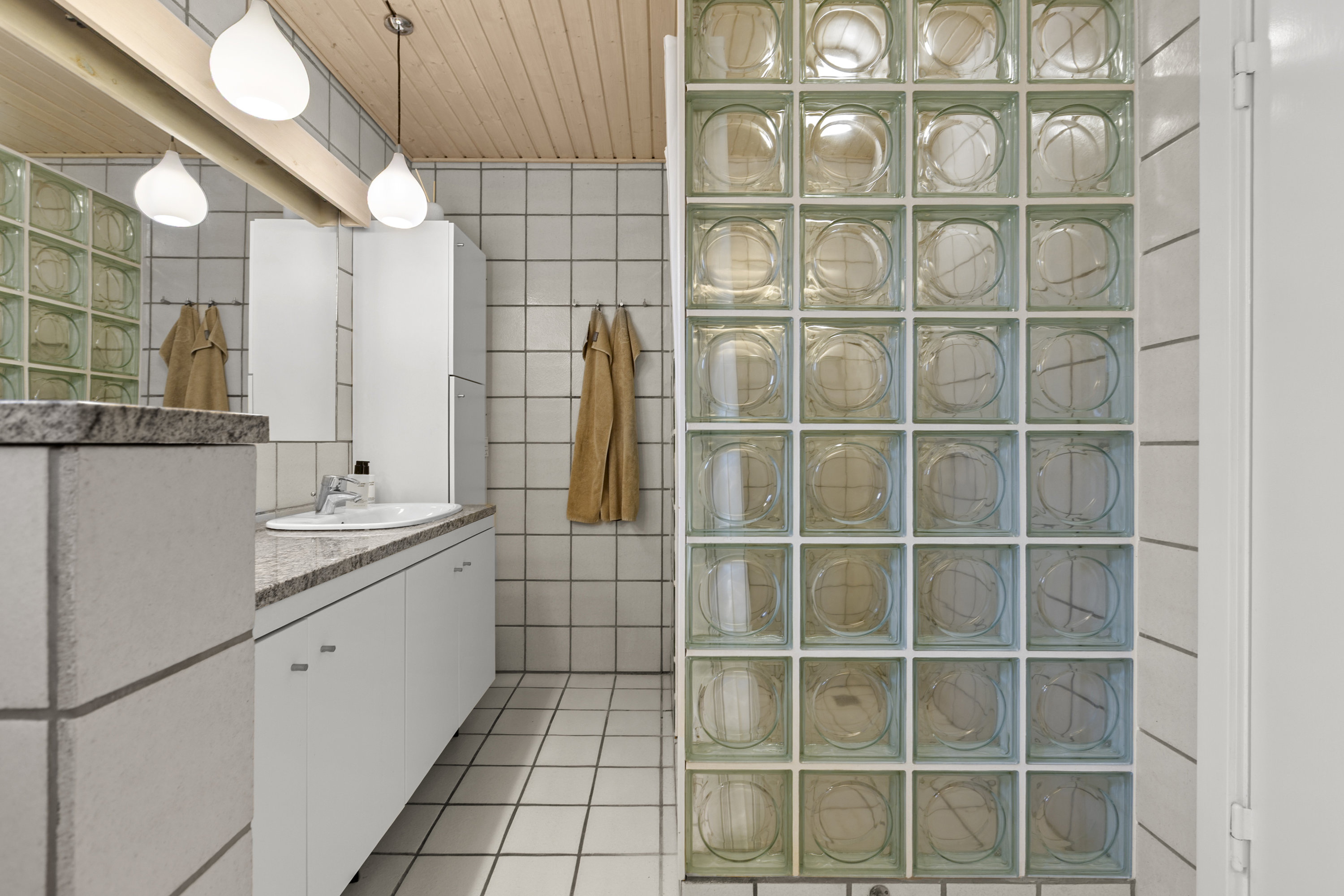 Fremhævet badeværelse billede i fuldskærmstilstand. Billede af Hagelbjergvej 23, 4100 Ringsted