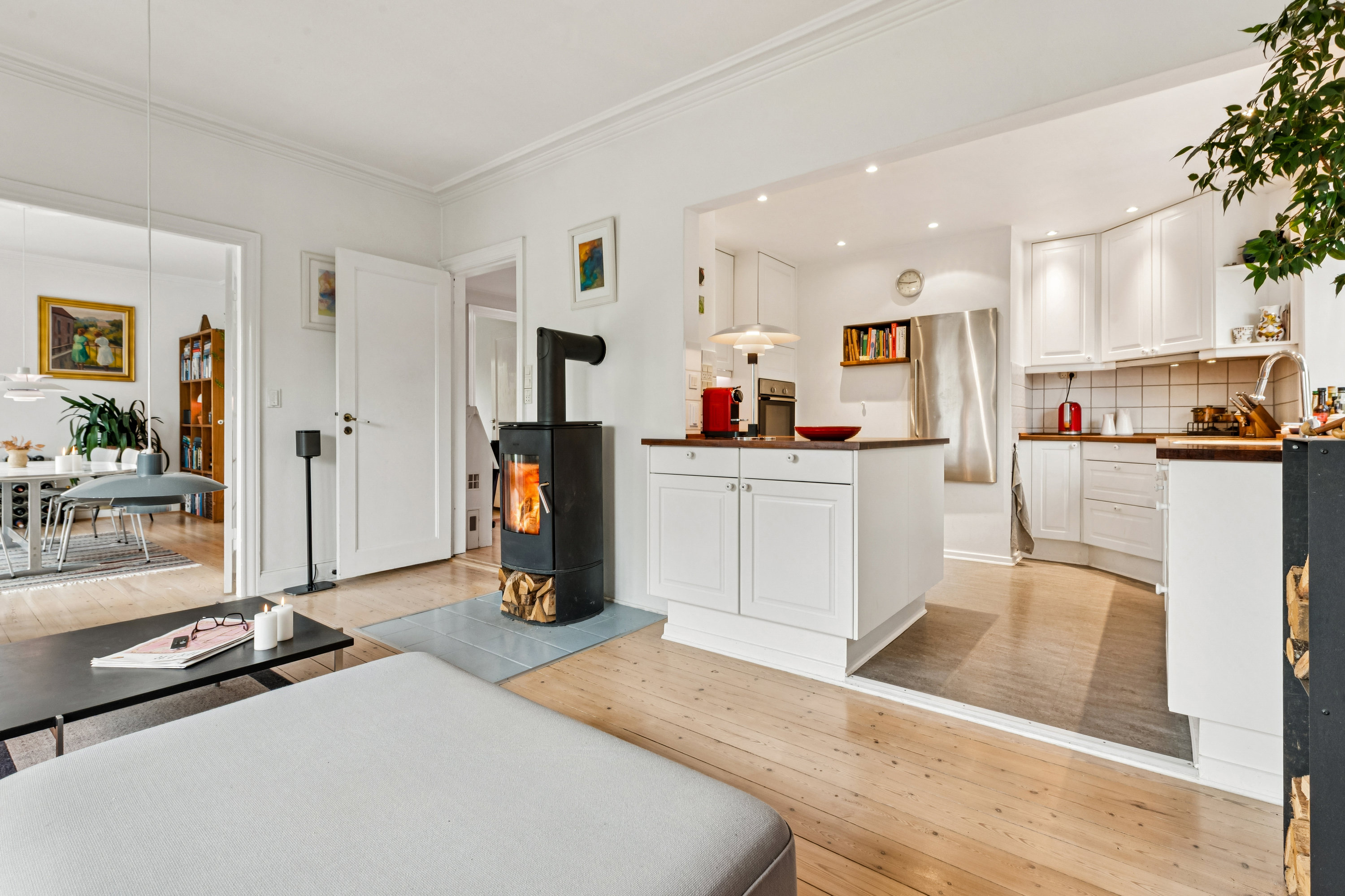 Fremhævet køkken billede i fuldskærmstilstand. Billede af Dyssegårdsvej 63, 2870 Dyssegård