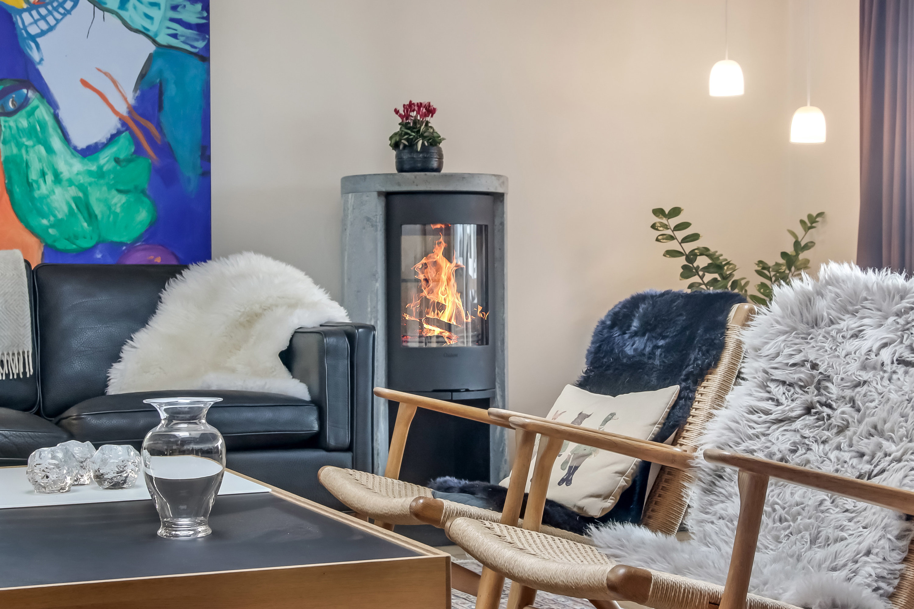 Fremhævet stue billede i fuldskærmstilstand. Billede af Herman Nielsens Vej 12, 5700 Svendborg